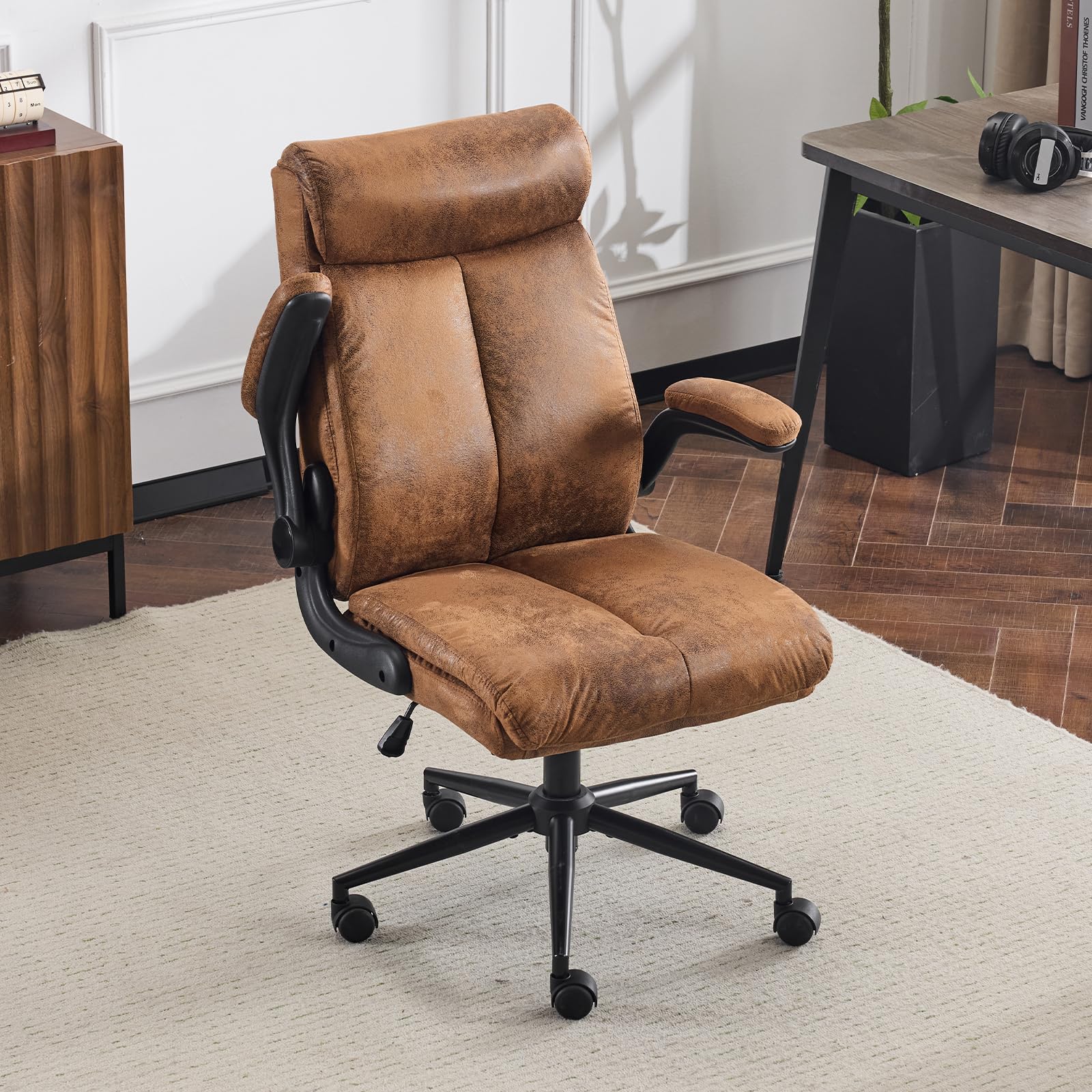 Bonnlo Ergonomischer Bürostuhl, Schreibtischstuhl mit hochklappbarer Armlehne, Computerstuhl, Drehstuhl, Wippfunktion 105°-120°, Höhenverstellbar, Drehbar, 150KG Belastbarkeit (Mikrofaser, Braun)