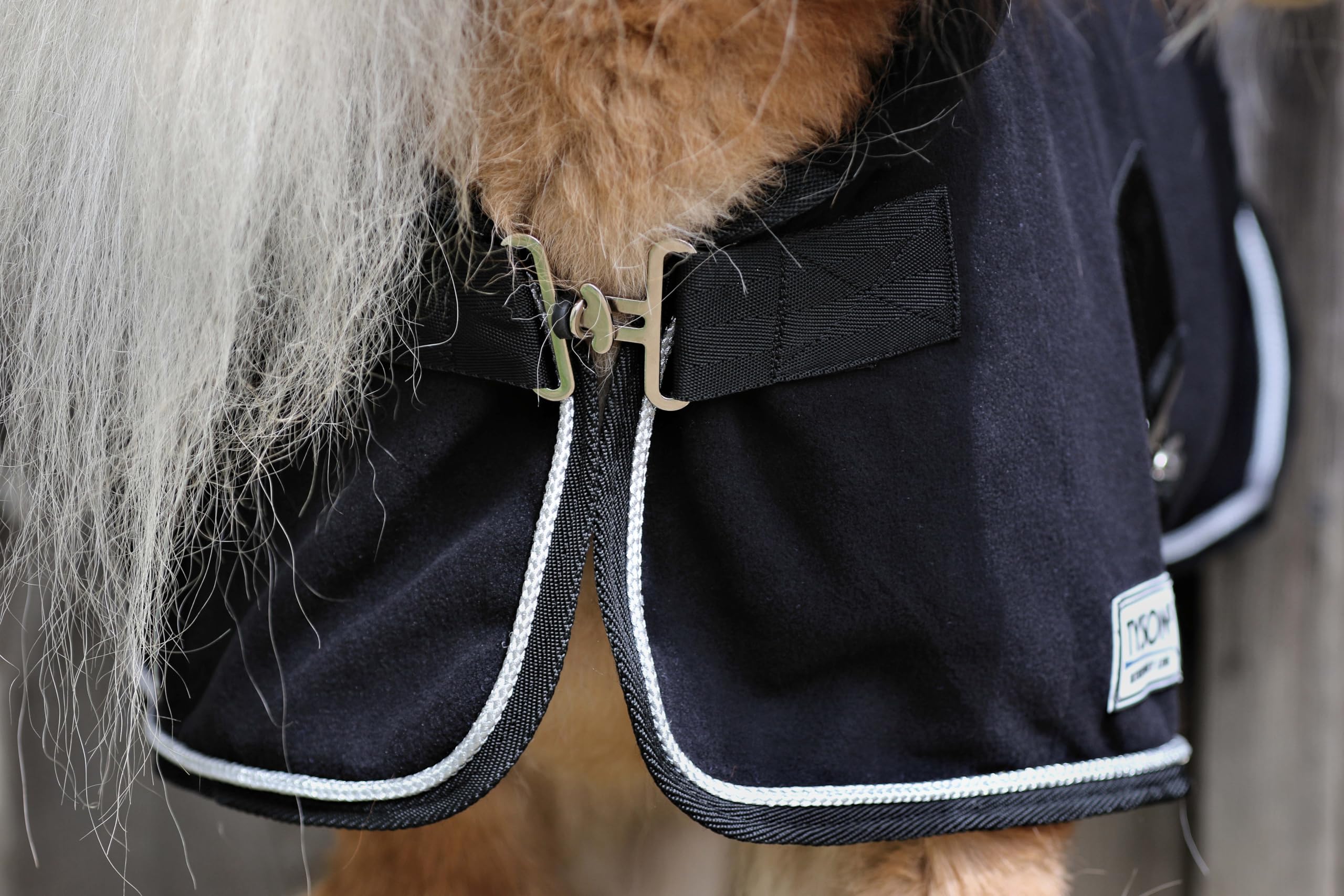 Zaraa Abschwitzdecke Paradedecke mit Kragen Anti Pilling Fleece Schwarz Silber- oder Goldfarben, Rosegold Minishetty Shetty Welsh Pony 70 80 90 100 110 (Schwarz/Silberfarben, 70)