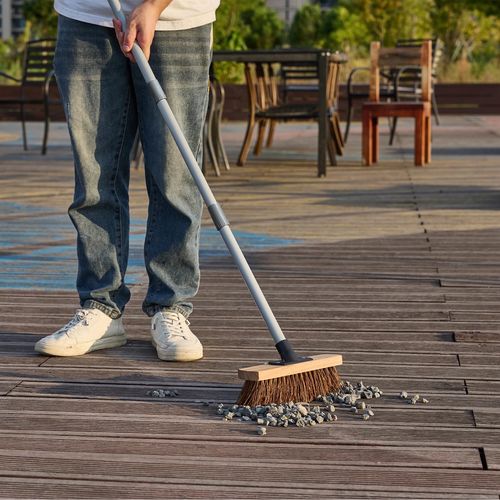 Mitclear 25cm Cepillo Exteriores con Mango Extensible(140cm), Escoba con Cerdas Naturales, Limpia la Suciedad y Las Hojas, Cepillo Resistente para el Jardín, Cesped Artificial, Garaje, Patio, Acera — view 2