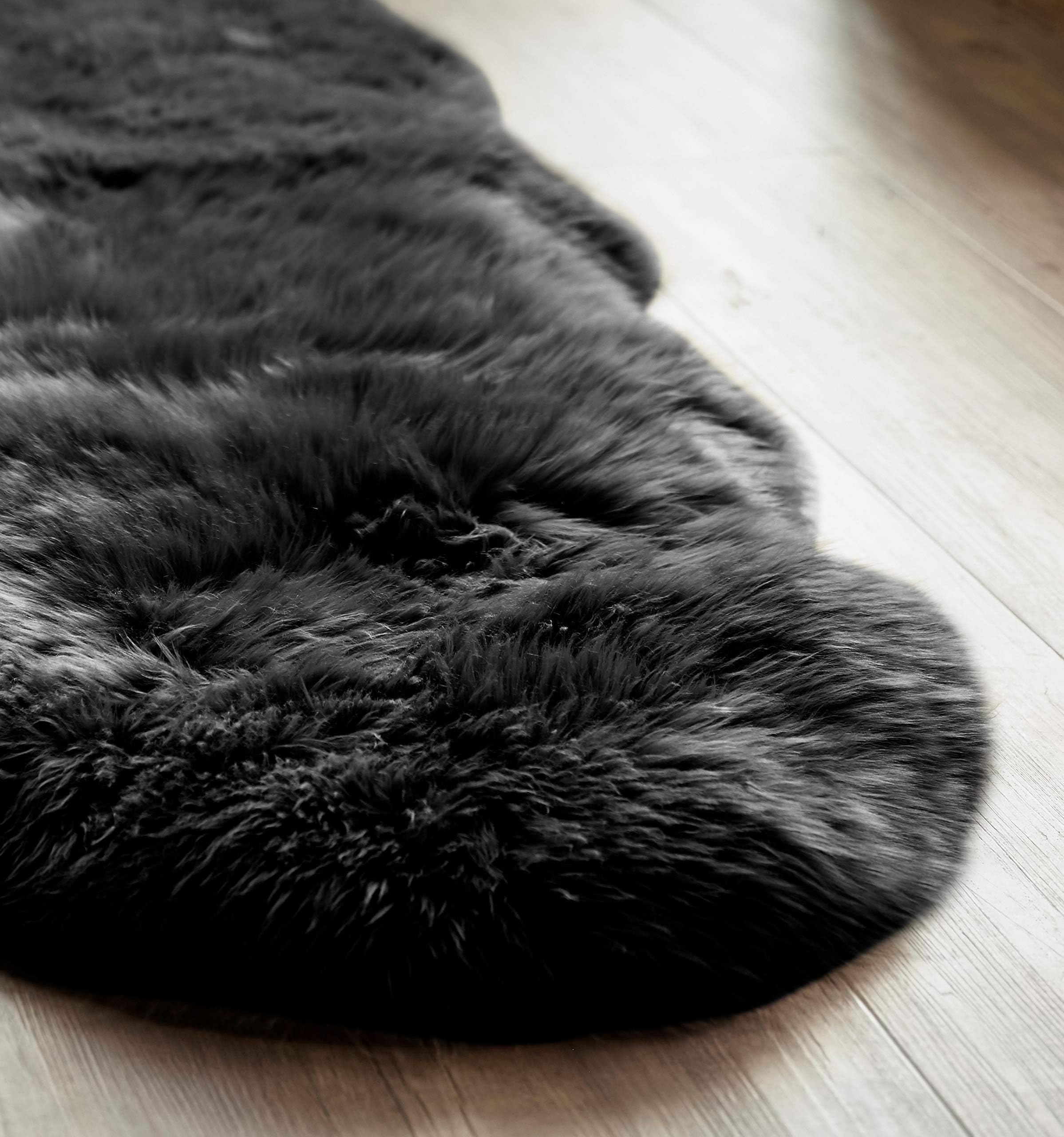 Double Sheepskin Rug Black