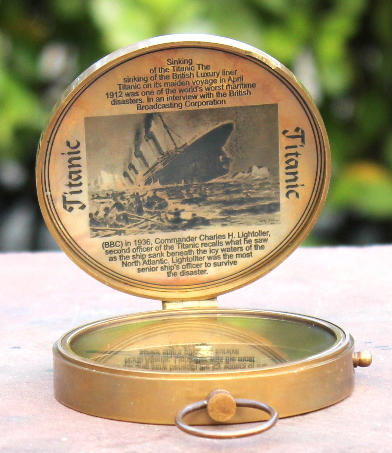 Vintage Brass & Telescopio de mano de cuero gris - Antiguo Titanic grabado Spyglass con brújula | Instrumento de navegación para turismo 2