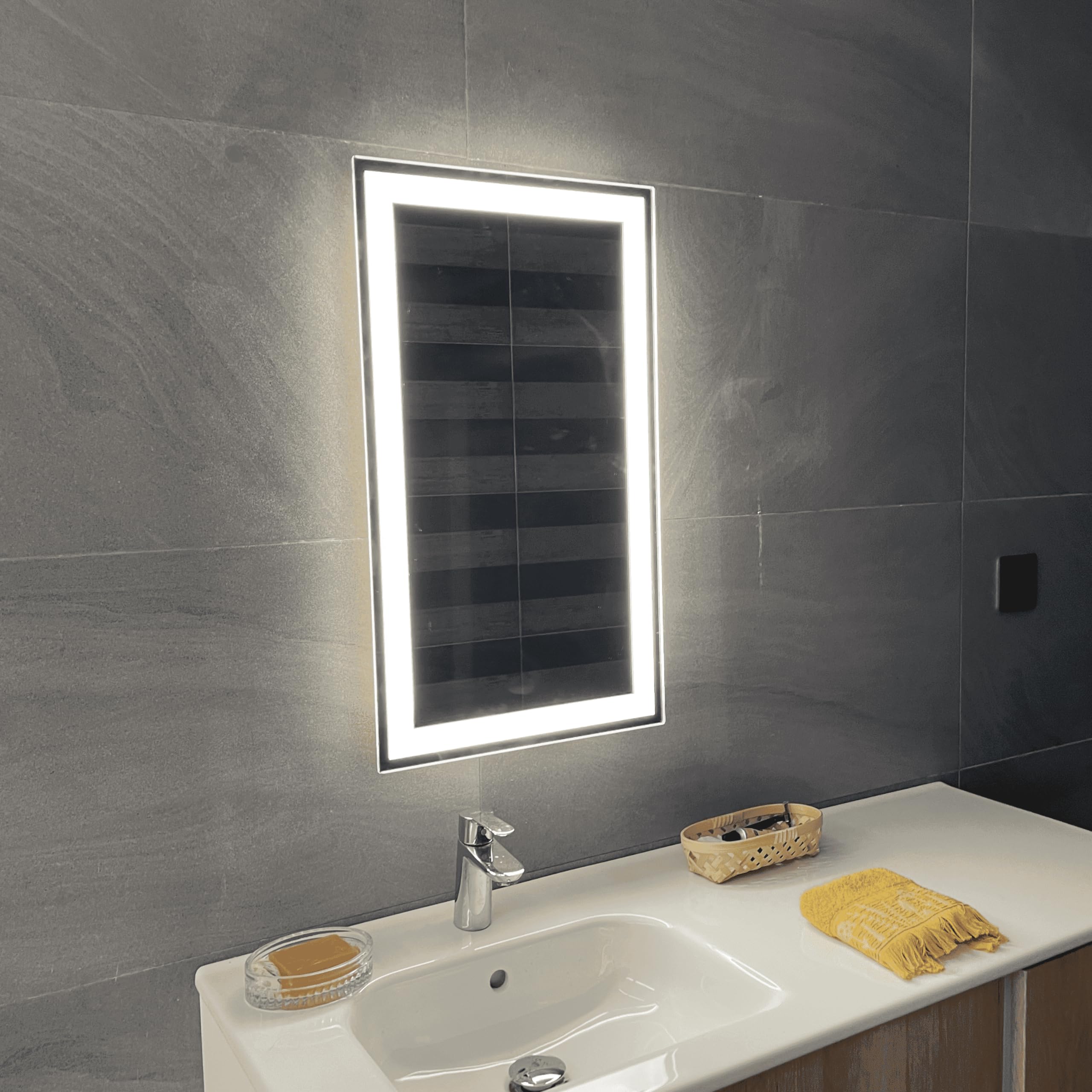 Aplike - Espejo de Baño Rectangular con Luz LED - Botón Touch de Encendido y AntiVaho - Luz Blanca Fría (5700K) - 40 x 70cm | Modelo Altea Touch