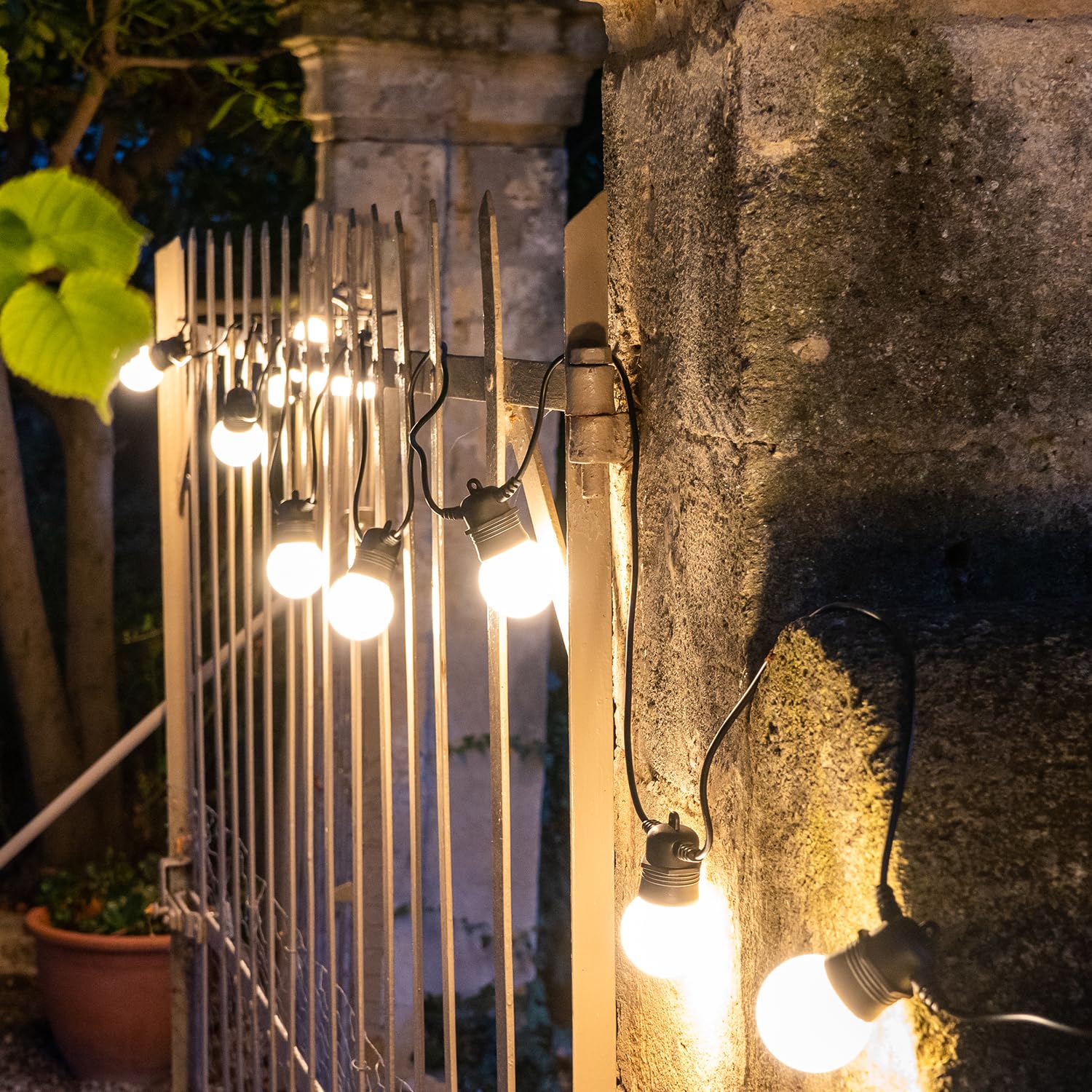GuirLED - Solare und wasserdichte Lichterkette IP55 Guinguette Premium - 16 LED 7,5 Meter - Erweiterbar - 100% Autonom - XL-Photovoltaikfolie - Lithium-Batterie 4000 mAh - White Edition