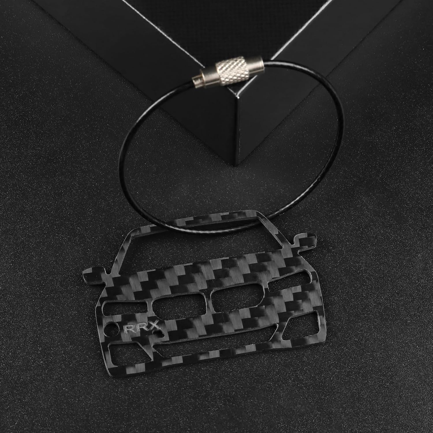Genuine Carbon Fiber Creative EDC Car Keychain Compatible with BMW 5 Series G30 G38 Sedan M Sport 2021 2022 2023 Leather Key Ring CNC Precision Cut Gift for Car Enthusiasts
