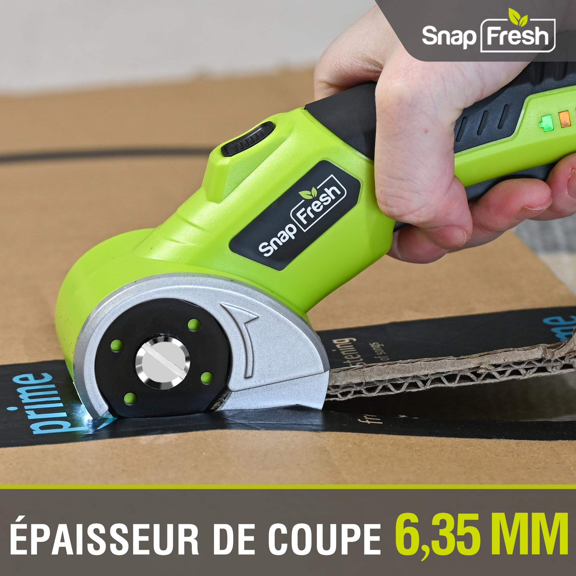 SnapFresh Ciseaux Électriques Sans Fil Cutter Rotatif avec 2 Lames Auto-Affûtantes SKS7, LED & Sac de Rangement – Akku Universel Coupe Carton, Papier, Tapis, Cuir, Feutre, PVC
