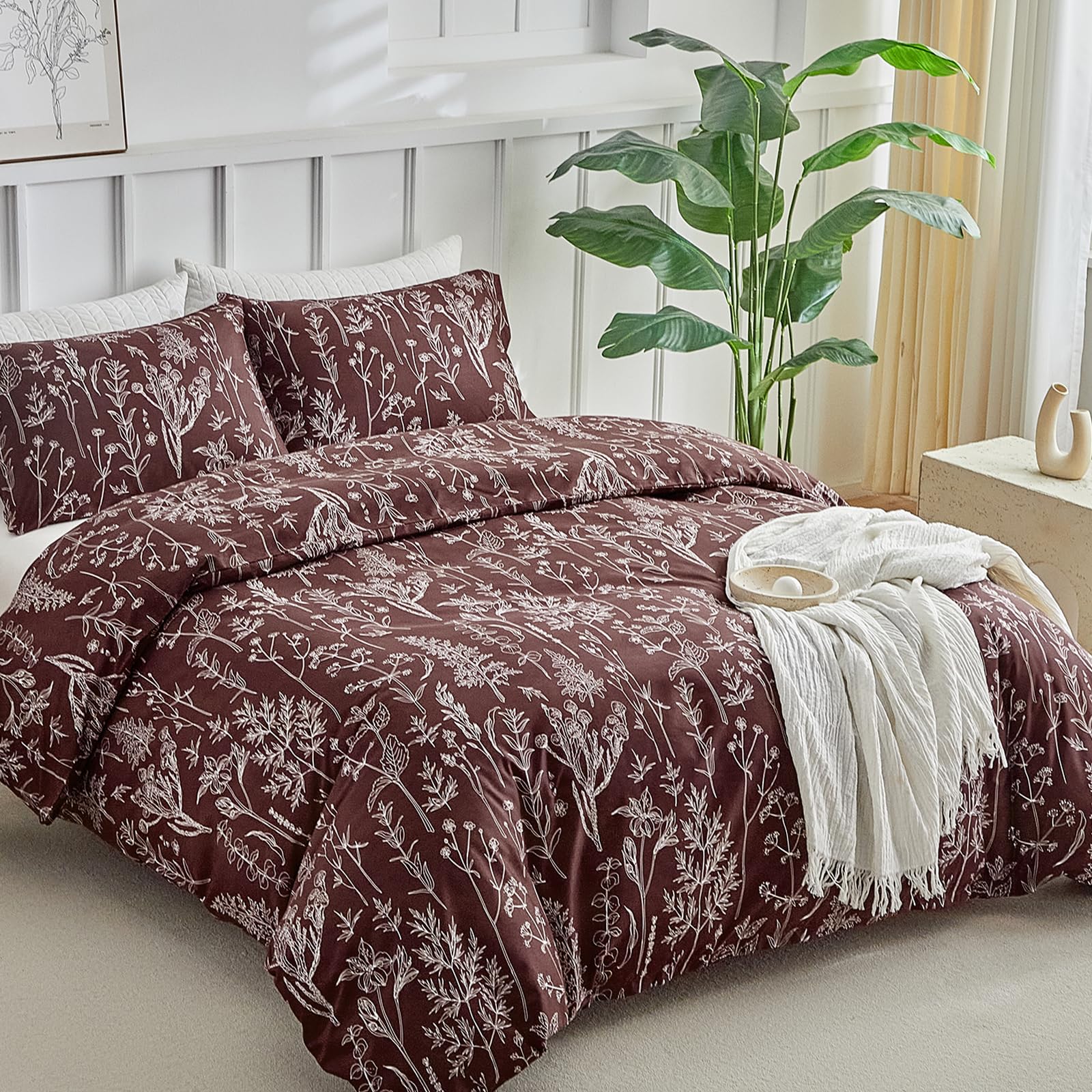Tokokimo 3-Piece Bed Linen 200 x 200 cm Bed Linen Sets with 2 Pillowcases with Zip 80 x 80 cm Hand Painted Floral Pattern Microfibre Duvet Cover with Zip Burgundy Red — image 1