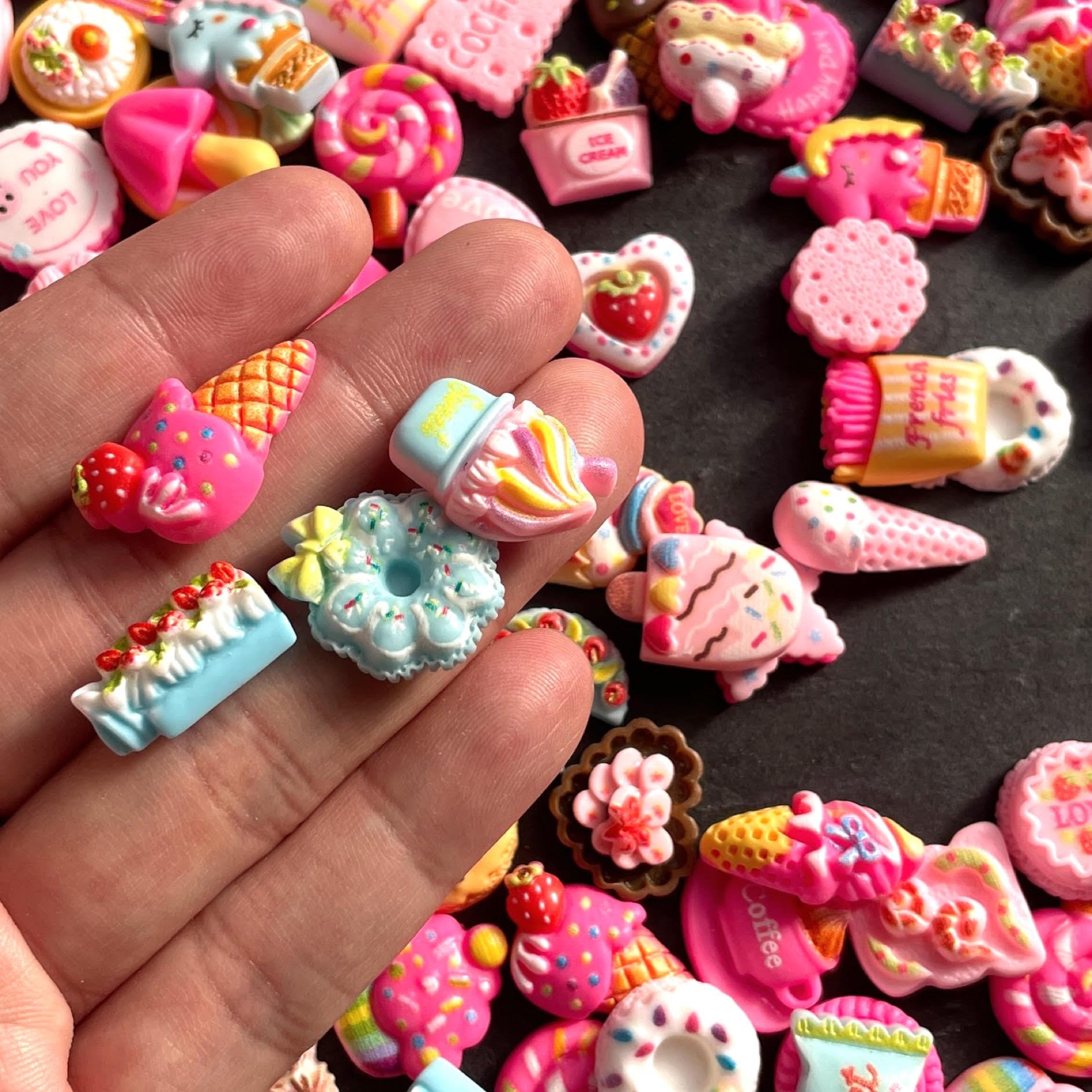 Amazon | デコパーツ スイーツ お菓子 50個 種類アソート 樹脂パーツ  