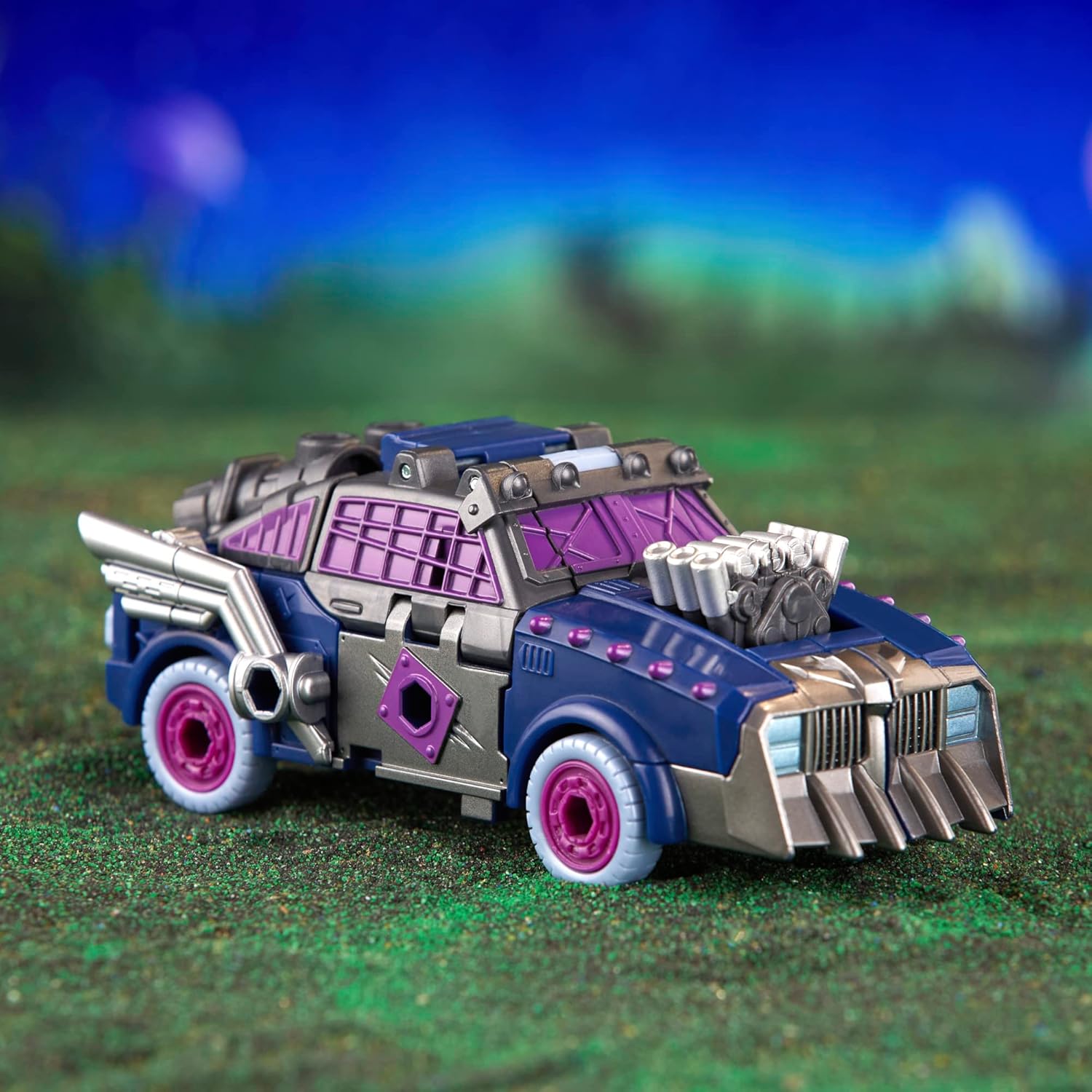 Transformers Toys Legacy Evolution Deluxe Axlegrease Toy, 5.5-inch, Action Figure for Boys and Girls Ages 8 and Up