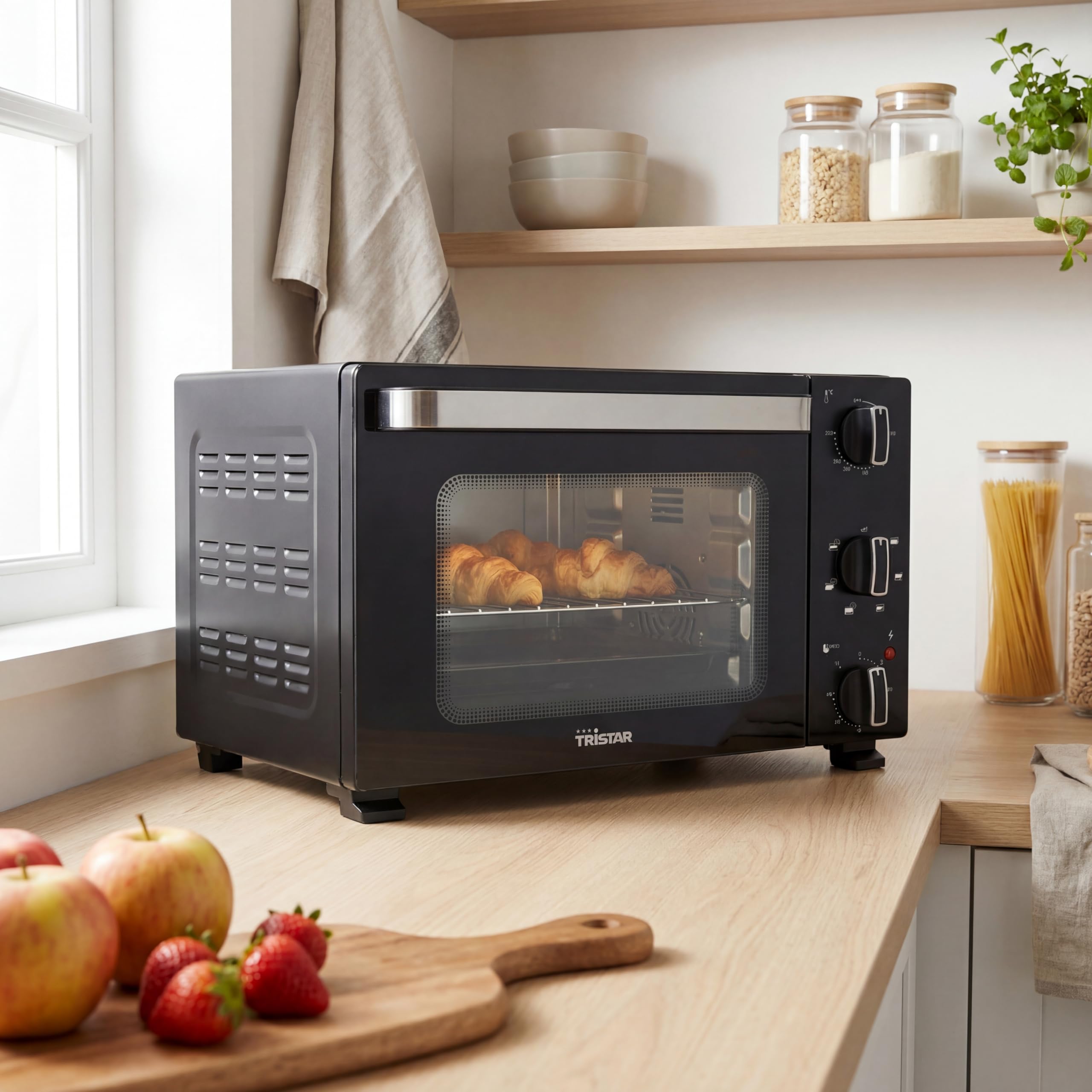 Tristar Forno ventilato 20 L, 800 W, Compatto per grigliare e cuocere al forno con temperatura 90-230°C, timer 60 minuti e teglia con griglia, OV-3652