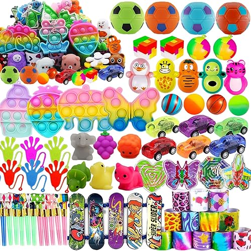 YOAUSHY 67 piezas de recuerdos de fiesta para niños, juguetes de caja del tesoro para el aula, juguetes de caja de premios, premios de aula, bolsas