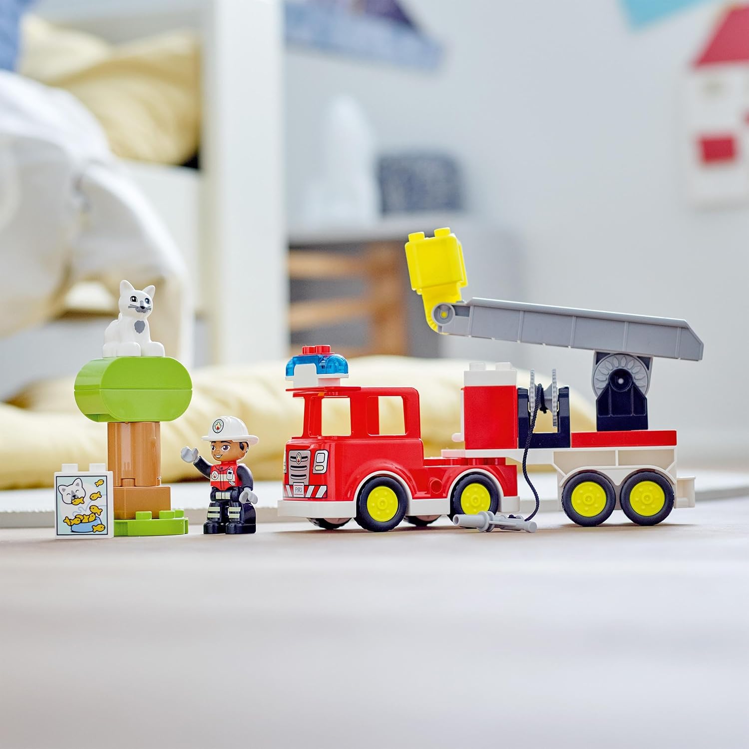 Lego Duplo Town Fire Truck - Educational Toy for Children from 2 Years - Truck, Firefighter Figurine, Cat & Tree - Gift Idea for Boys or Girls 10969