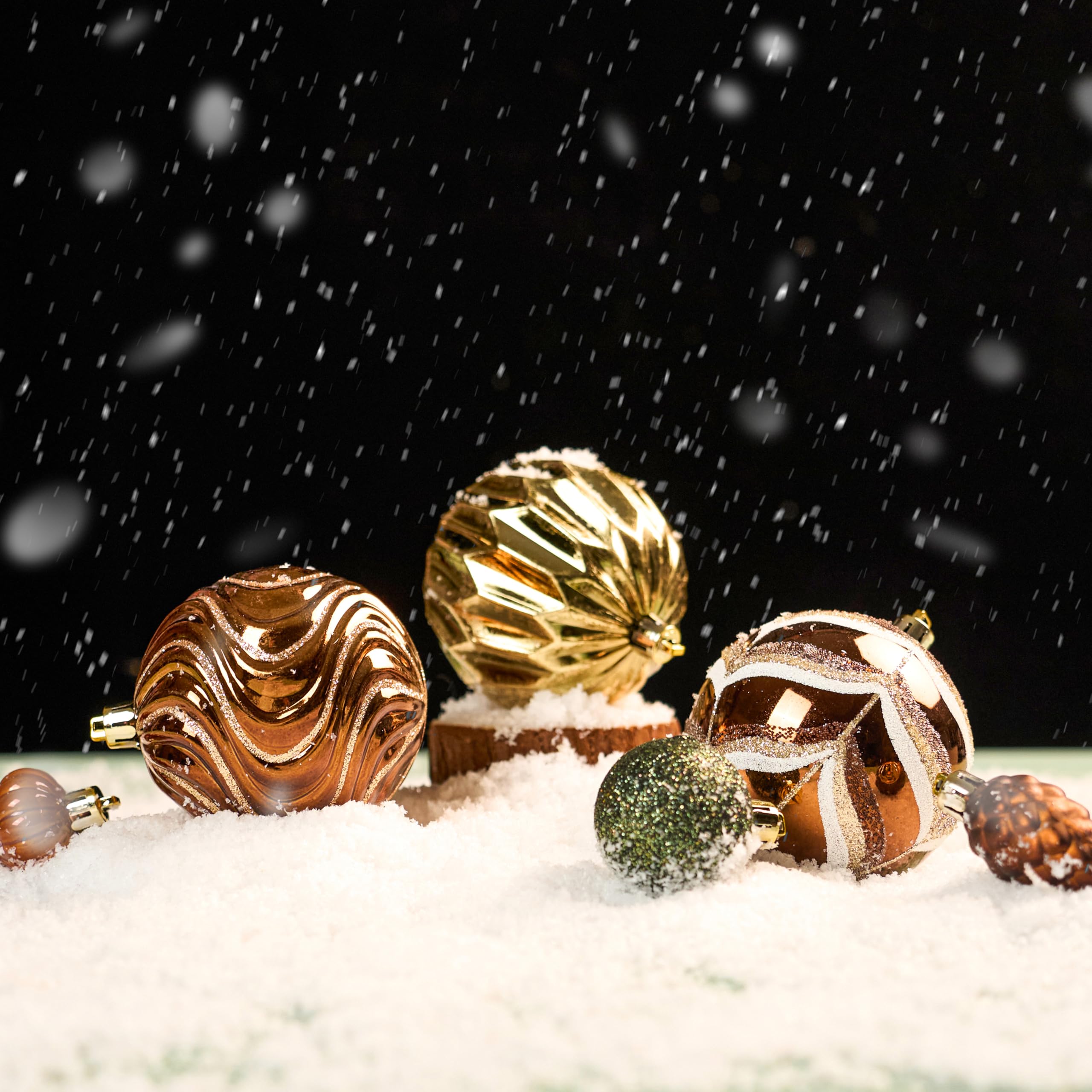 JORNOY Juego de adornos de bolas de Navidad en tono tierra – 70 unidades surtidas de varios tamaños para colgar árbol decoraciones a granel con ganchos para decoración de temporada festiva y Año Nuevo