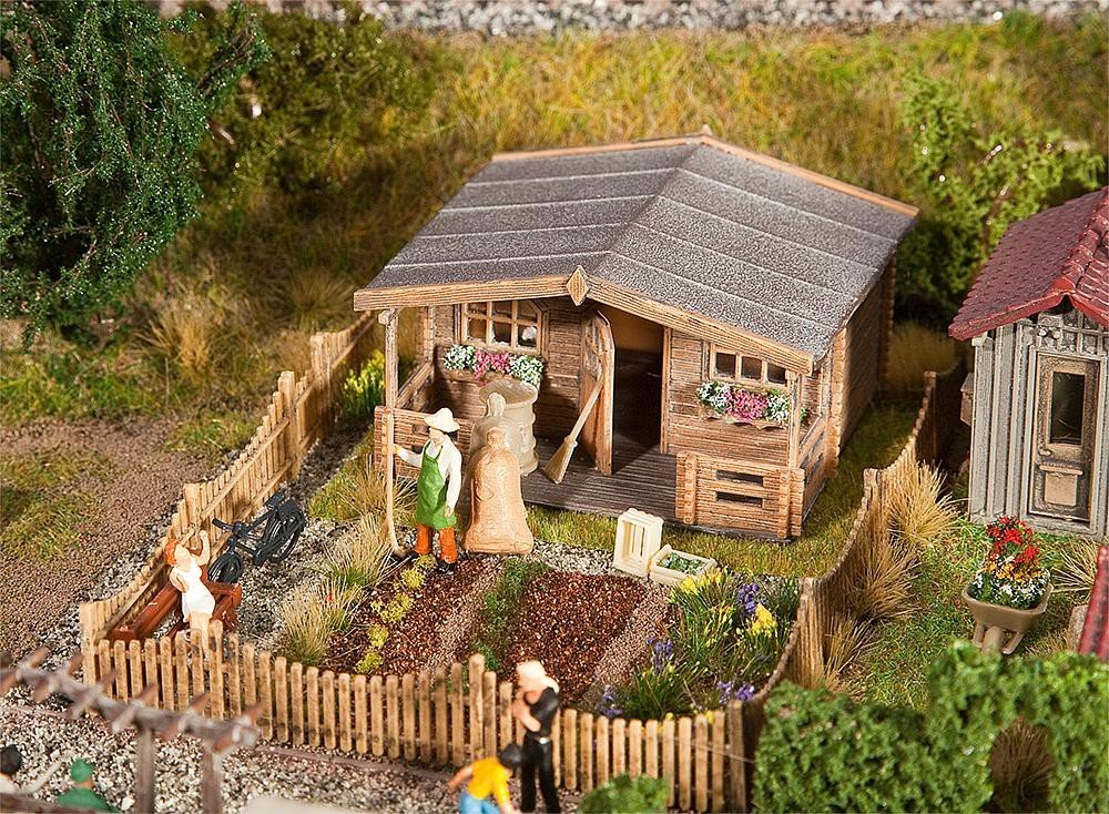 Faller 180493 H0 działka ogrodowa z dużym zestawem do montażu, 13,9 x 3,7 x 22,4 cm