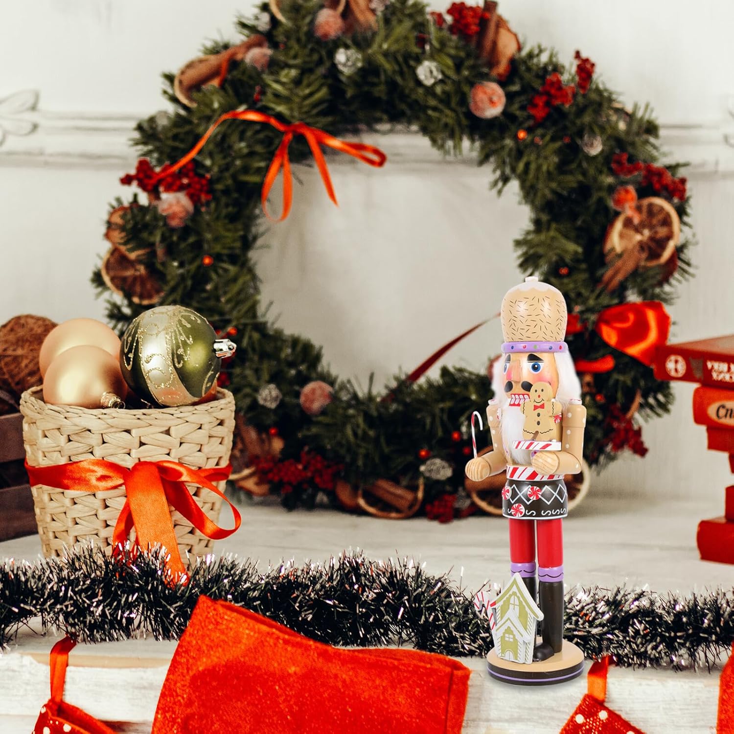 FAVOMOTO Christmas Nutcracker Figurine Desktop Wood Nutcracker Decoration Lovely Wooden Craft for Holiday Home Décor