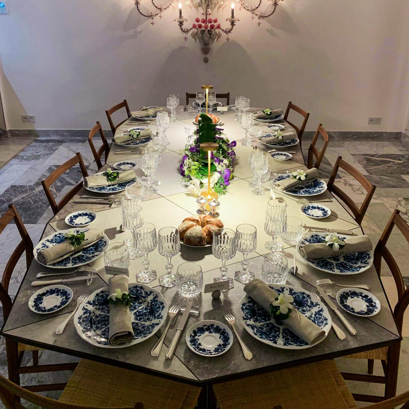 Paquete de 2 lámparas de mesa recargables inalámbricas, 3 temperaturas de color y regulables, IP54, impermeable, funciona con pilas, luz LED portátil para exteriores, patio, restaurante