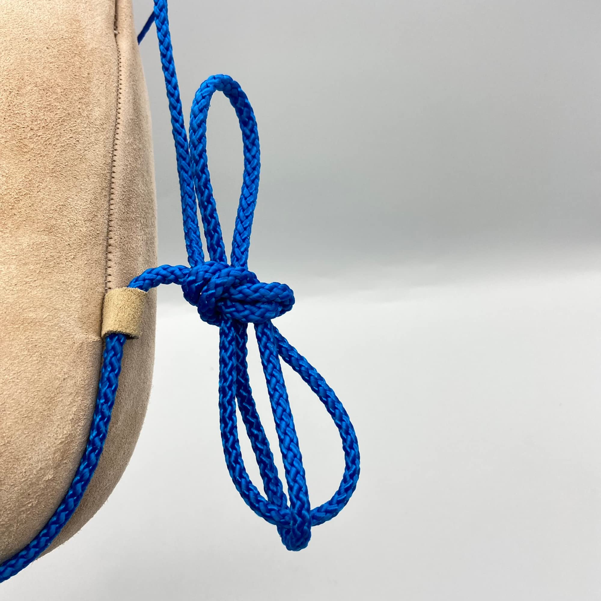 Gourde en Cuir Premium Outre de Vin Cuir de Chèvre Couleur naturelle Intérieur Latex Gourde Ancienne Botas pour le Transport et le Stockage de Boissons Disponible en 1L, 1.5L et 2L (1L)
