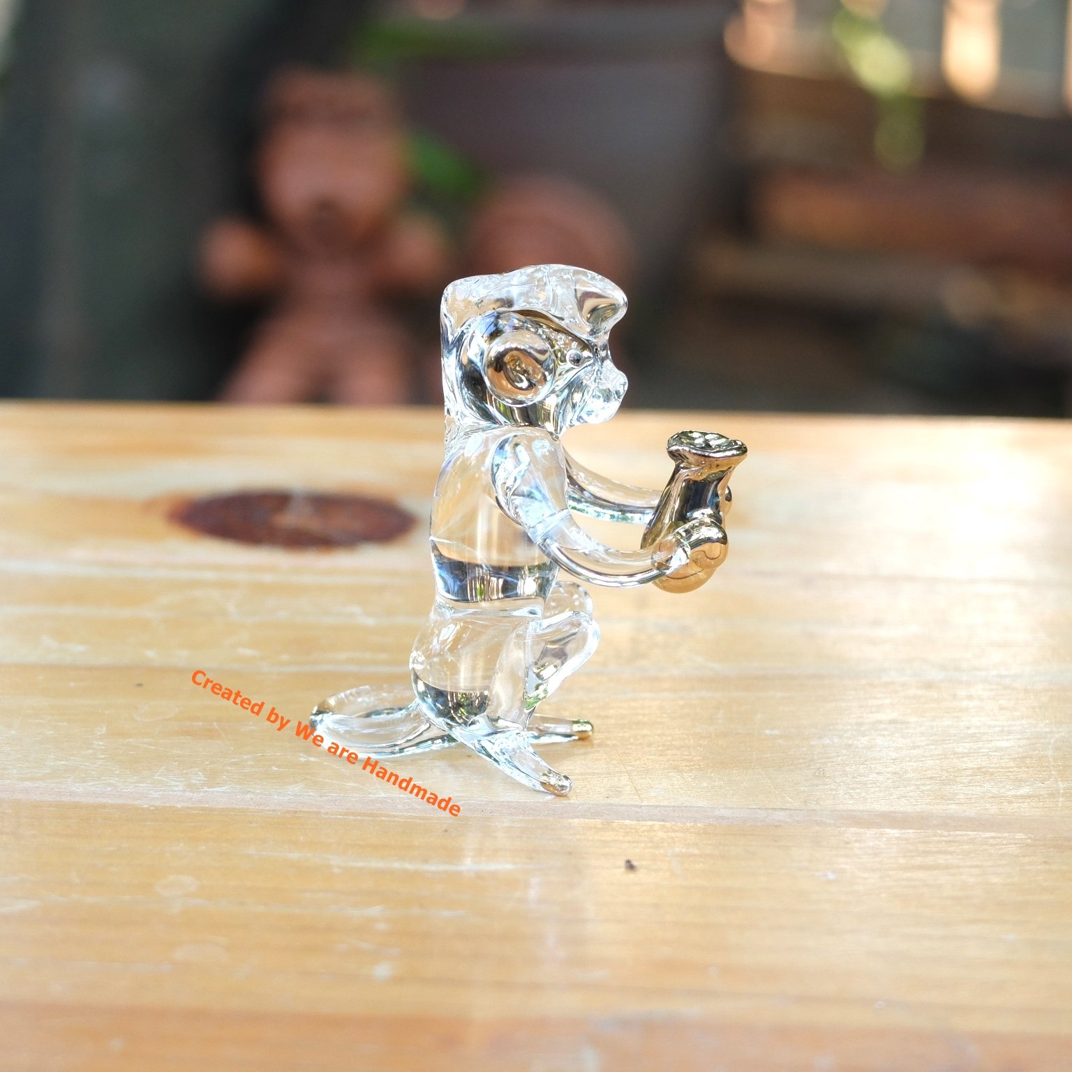 Amazon.co.jp: 手作りの手吹きガラスのサル (幸運金の袋を持つ猿