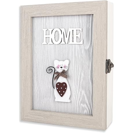 Charming Farmhouse Keyholder: Wall-Mounted Vintage Decor