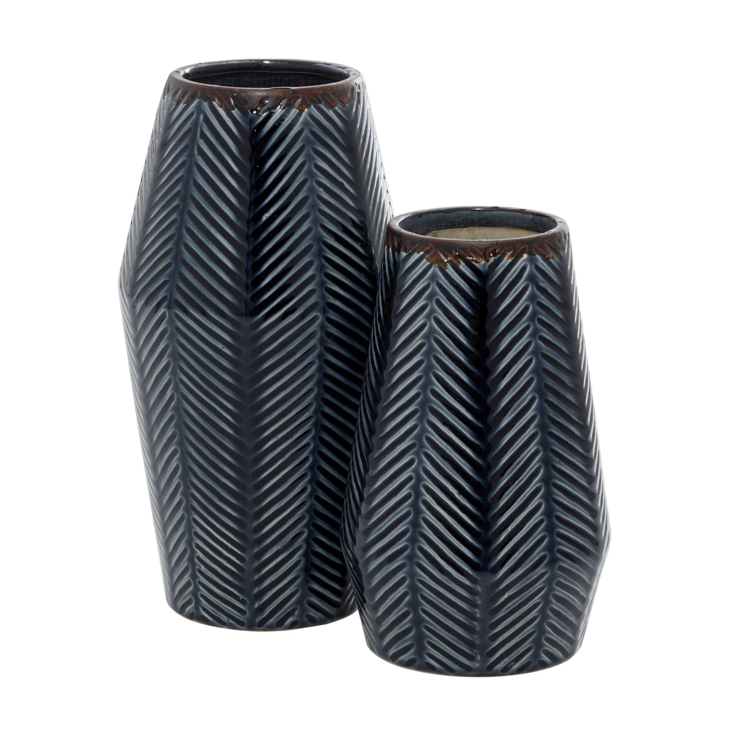 Vase en céramique Deco 79 bleu foncé : lot de 2 vases à chevrons de 27,9 cm et 20,3 cm