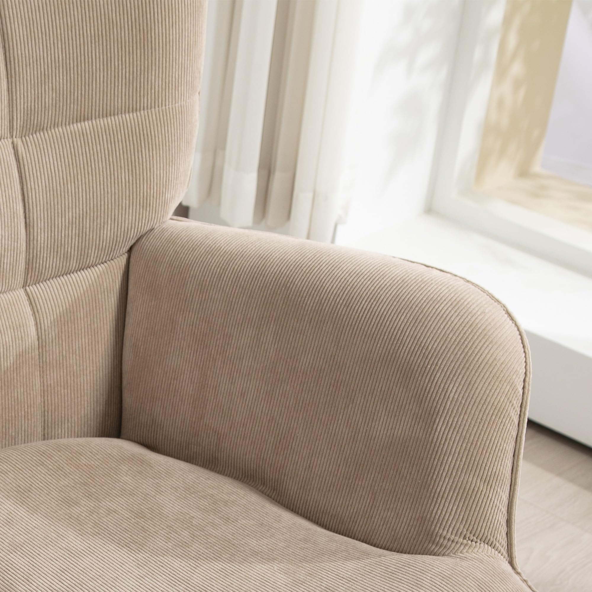 HOMCOM Poltrona con Poggiapiedi Coordinato Stile Contemporaneo, Poltroncina da Salotto in Tessuto Effetto Velluto con Gambe in Legno di Faggio per Salotto e Soggiorno, 72x80x101 cm, Marrone Chiaro