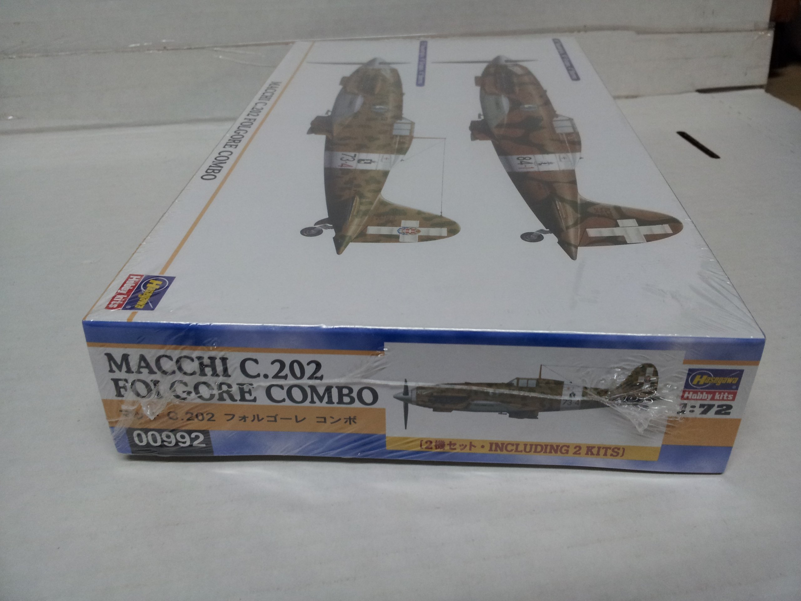 Amazon.com: Hasegawa Macchi C.202 Folgore Combo Model Kit : Arts