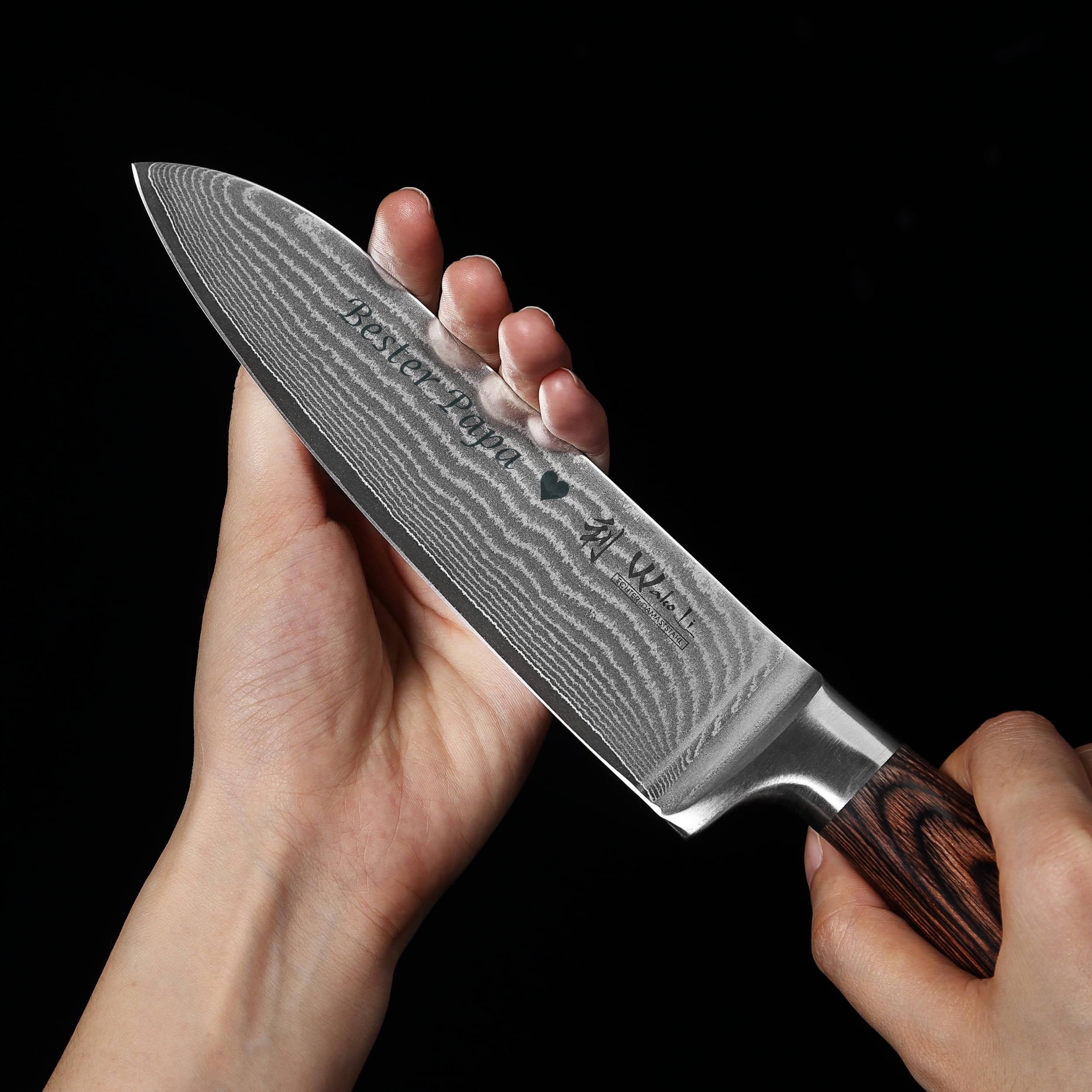 Wakoli EDIB Damastmesser Santoku mit Gravur – Personalisiertes Messer, 17 cm Klinge aus 67 Lagen Damaststahl (VG10-Kern), Pakkaholzgriff – Scharfes Küchenmesser Geschenk, Geschenkverpackung