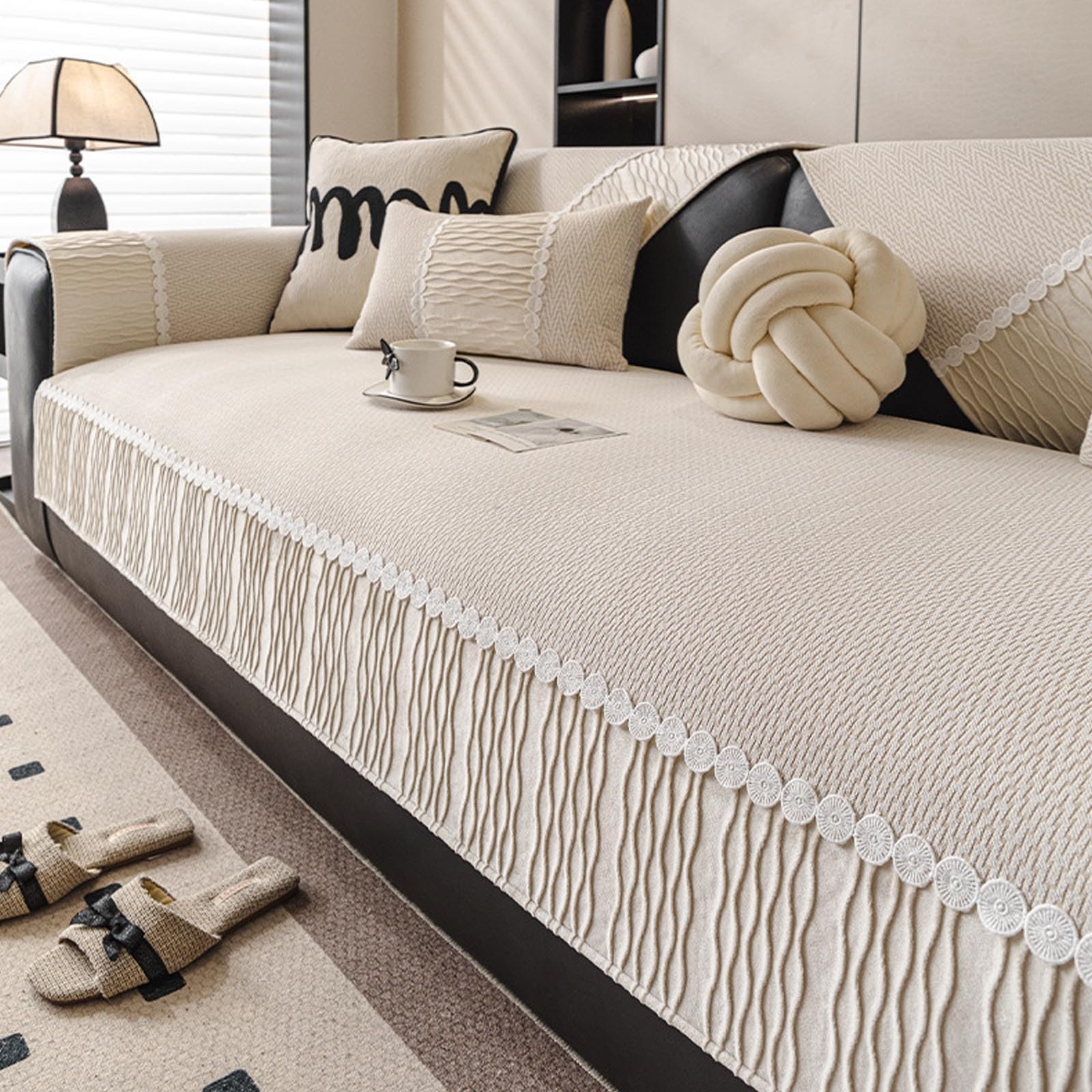 Housse de canapé en velours pour un salon chaleureux et cocooning