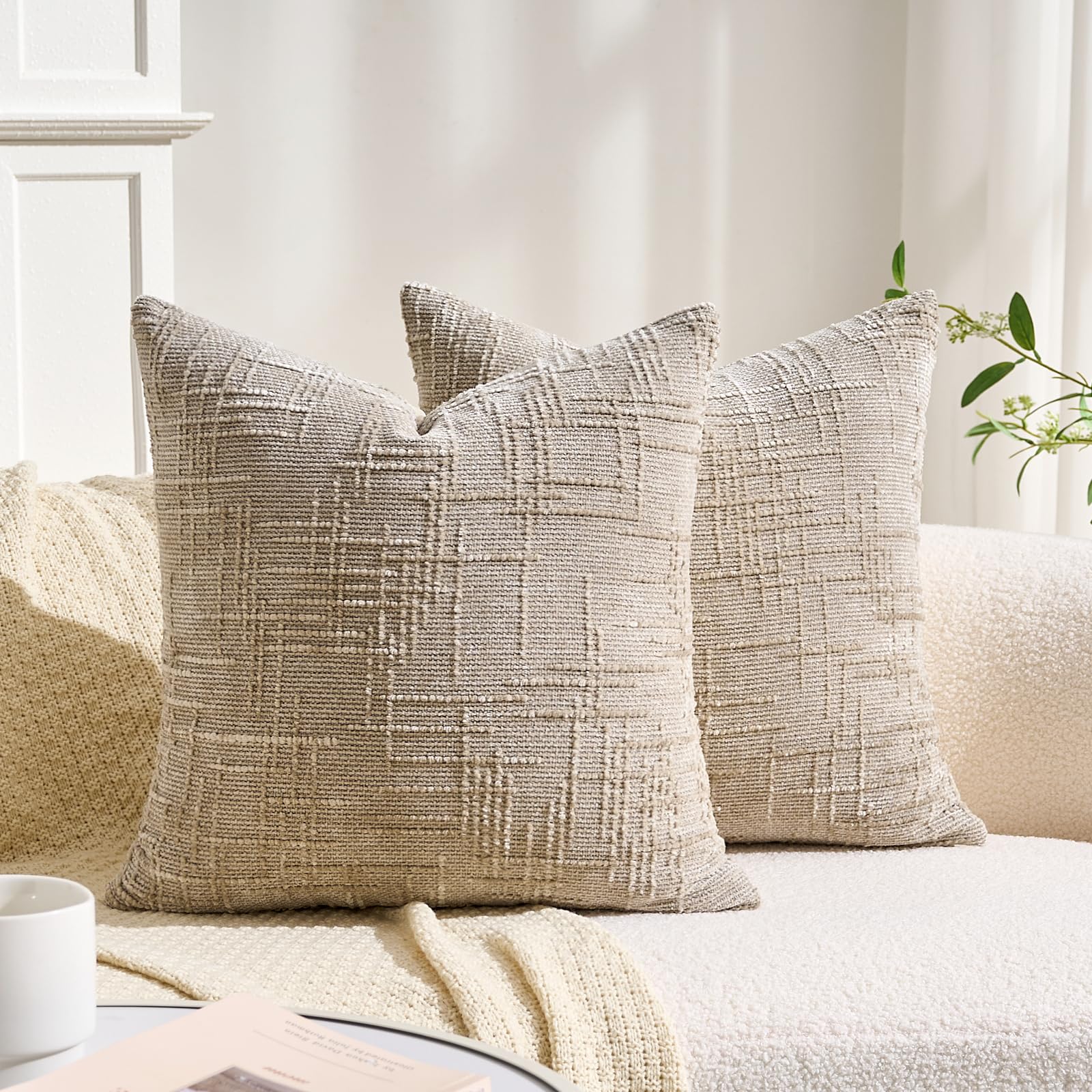 BonBotimen Kissenbezug Khaki Kissenhülle Dekorative 50x50 cm Chenille Kissen Sofakissen Couchkissen Dekokissen Zierkissen Cushion Covers Weich Deko für Sofa Couch Schlafzimmer Wohnzimmer 2er Set