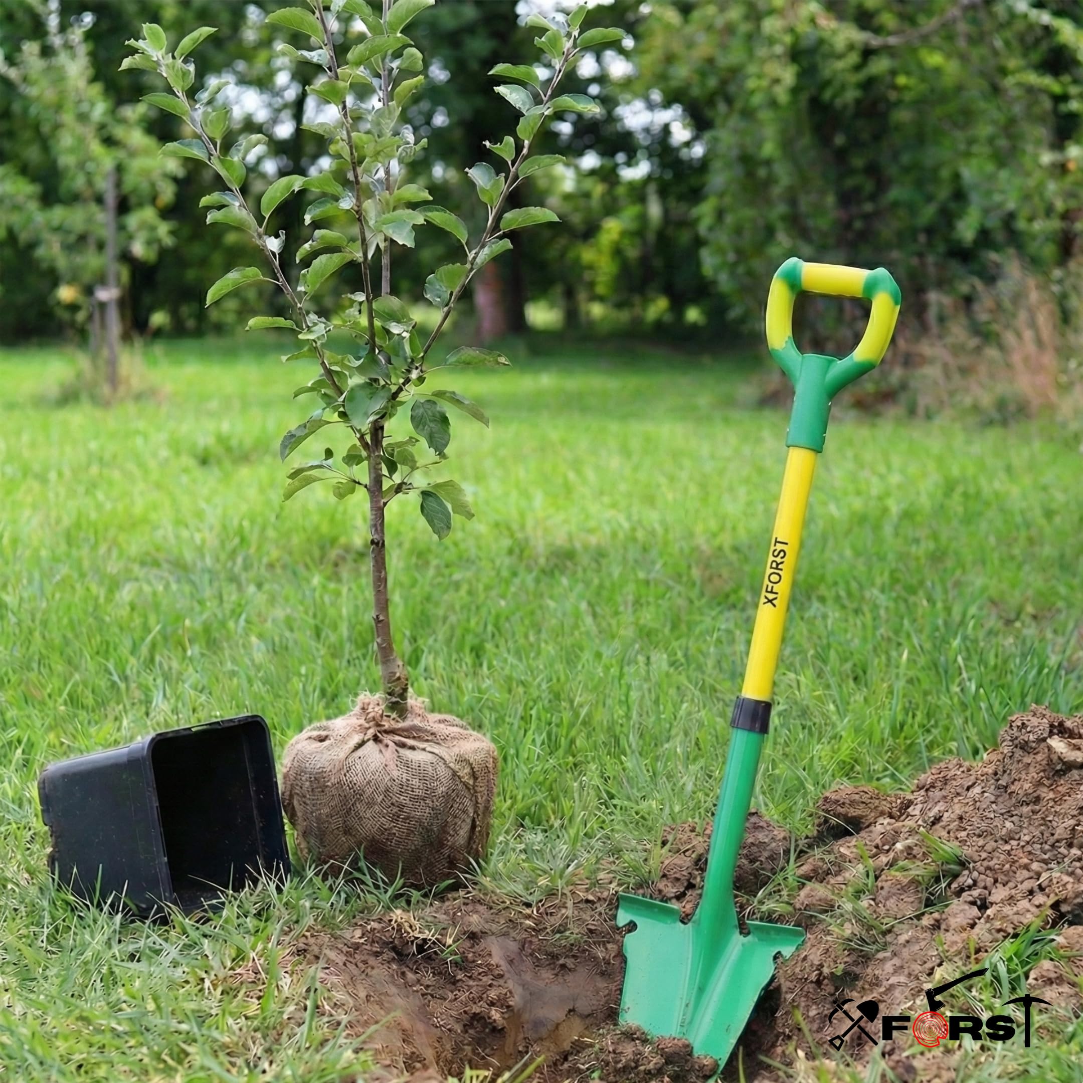 Xforst Vanga da Giardino SZ3 – Vanga con Sega per Radici 114 cm – Lama in Acciaio al Carbonio 25×35 cm – Manico in Fibra di Vetro Giallo con Impugnatura Ergonomica – Attrezzo da Giardinaggio e Outdoor