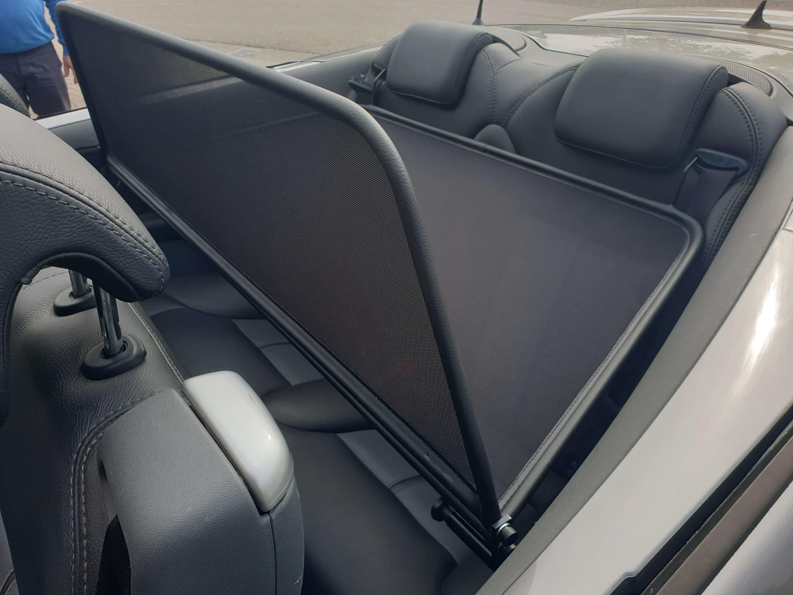 Déflecteur de vent pliable avec fermeture rapide - Noir Pour Saab 9-3 Décapotable à partir du 2004 | Filet Anti-Remous Coupe | Déflecteur d'air