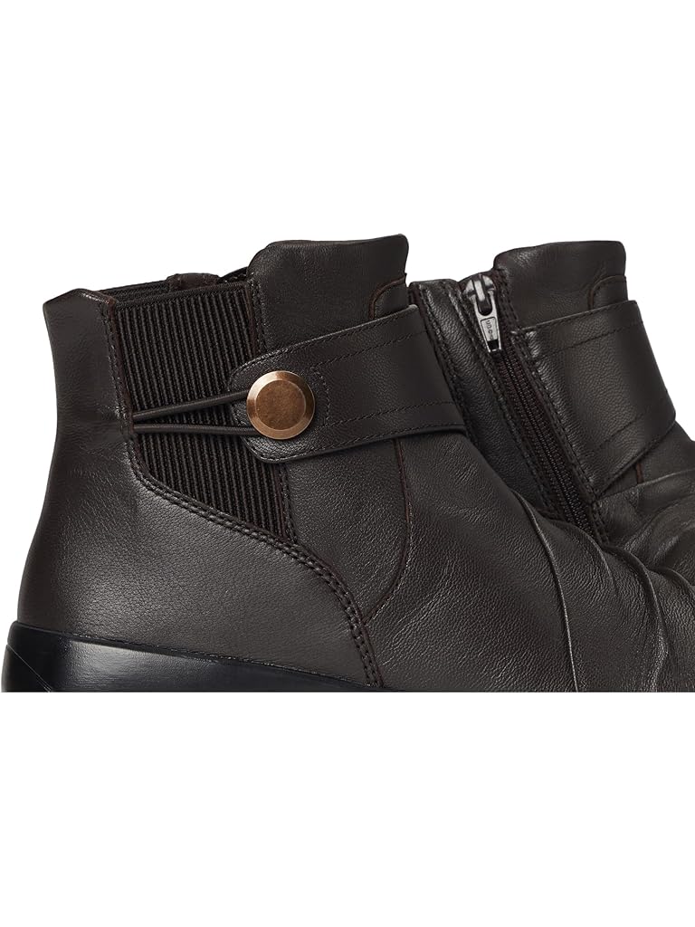 Brown Clarks Kaetlyn Sara
