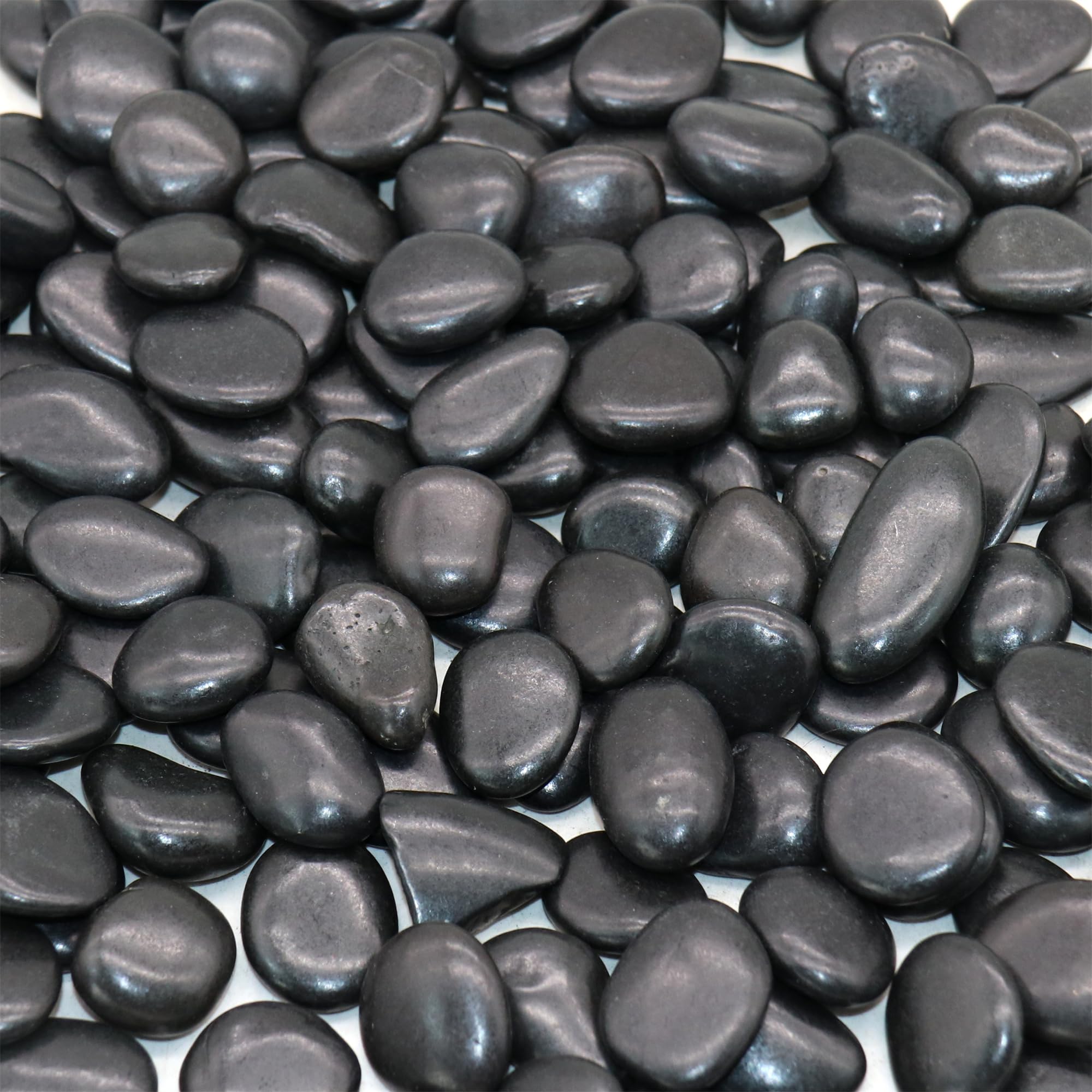 Black Polished Rocks for Plants, Decorative Pebbles, 0.5-1 Inch, 18 lbs — image 1