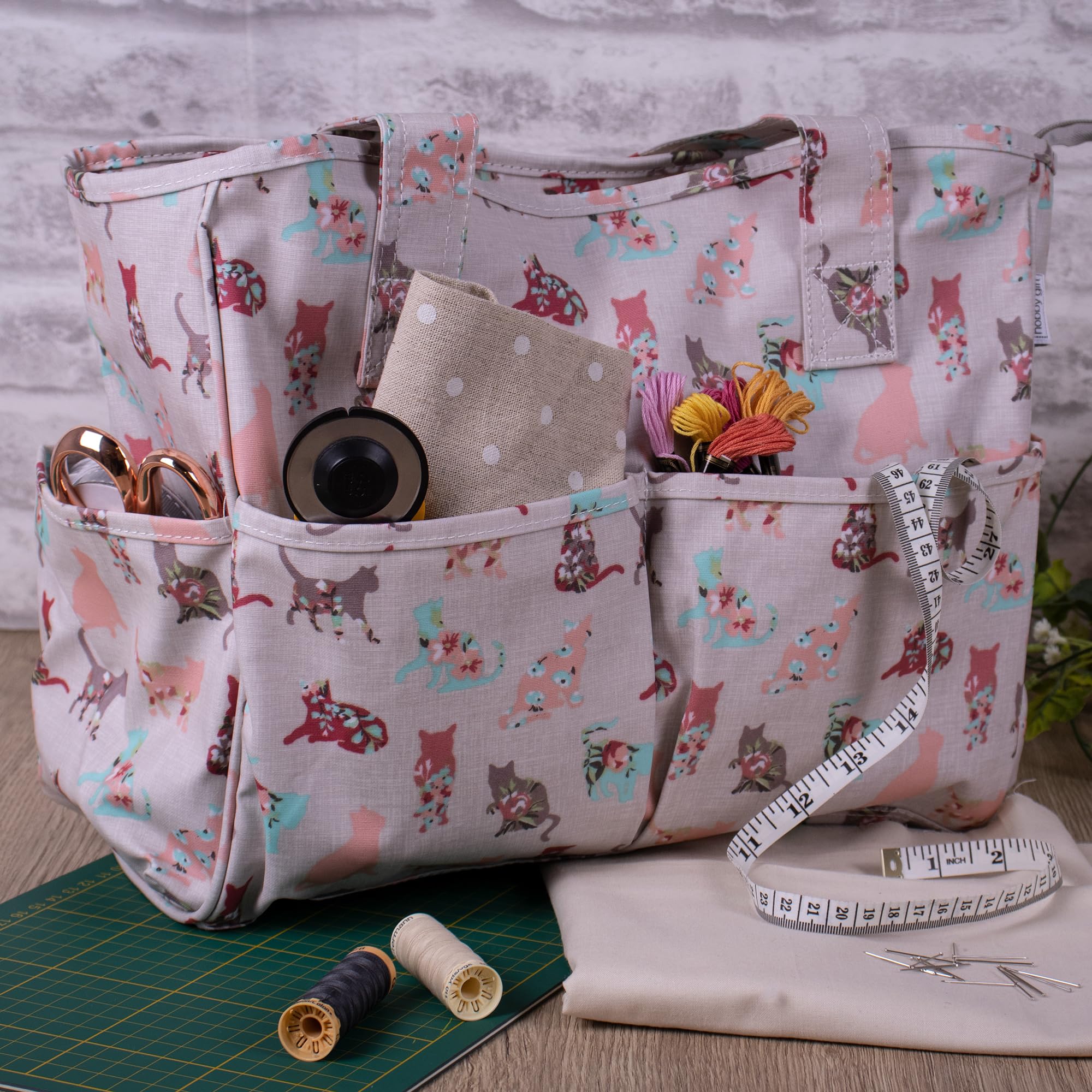 Hobby Gift Borsa Media per Maglia - Creativa da Viaggio con Scomparti, Organiser per Uncinetto per Punto Croce, Filati, Ricamo, Hobby Creativi e Progetti Artistici - 13 x 34,5 x 29 cm, Gatti