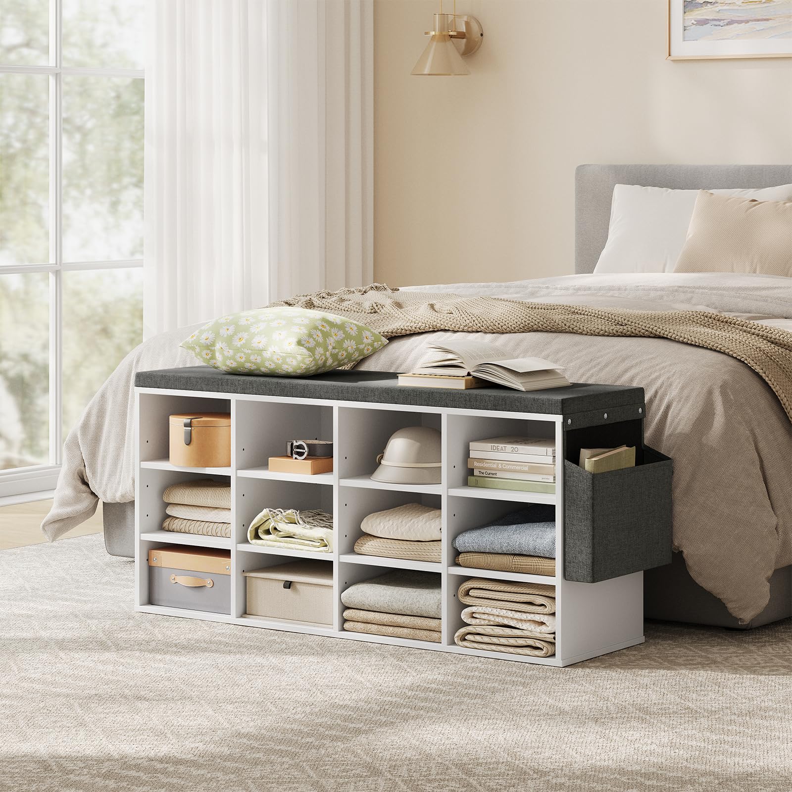 WOLTU Banc de Rangement à Chaussures, Meuble d’Entrée pour Chaussures, Étagère Autoportante à 12 Compartiments en Panneau Aggloméré avec Coussin en Tissu Gris, Blanc, 102x30x48,5 cm