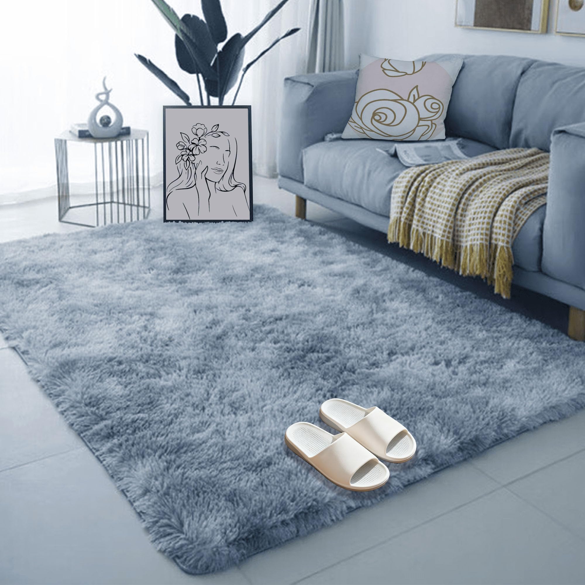 Tapis anti slip gris clair résistant aux taches pour salon et grand espace de vie