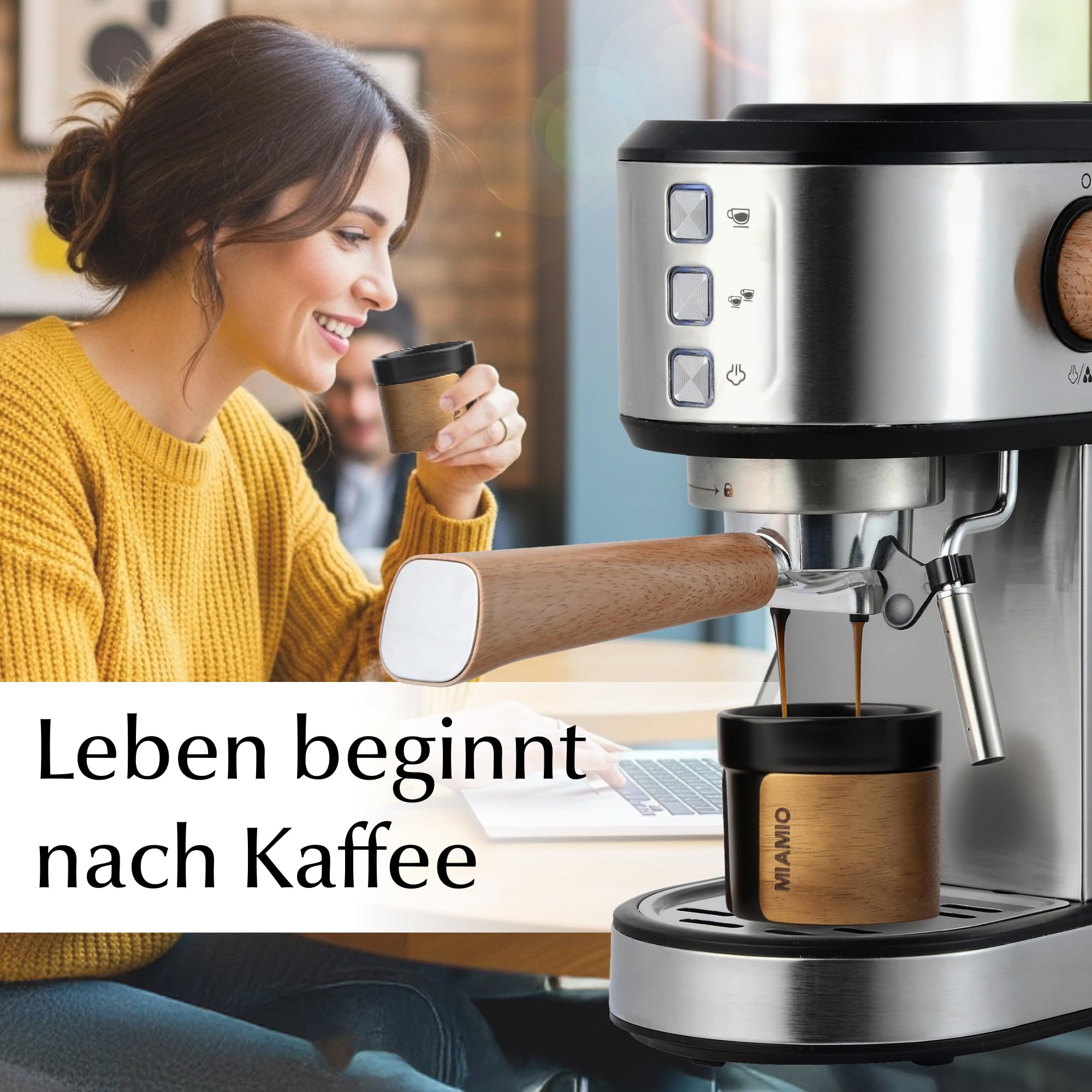MIAMIO - Keramik Espressotassen/Espressobecher ohne Henkel (100ml)(Schwarz) | Kaffeebecher Keramik ohne Henkel, 4er Set Keramik Espressotassen / Tassen Set für Kaffee, Tee und Matcha mit Holzmanschette