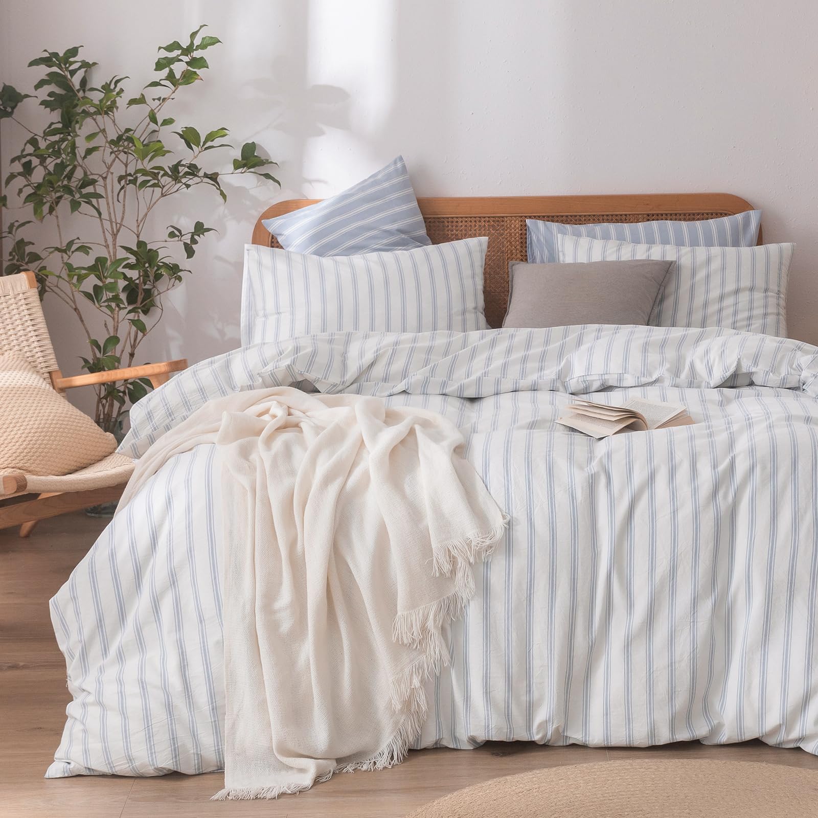 Photo 1 of BESTOUCH Duvet Cover Set 100% Washed Cotton Linen Feel Super Soft Comfortable Chic Lightweight 3 PCs Home Bedding Set White & Cornflower Blue Stripes Queen