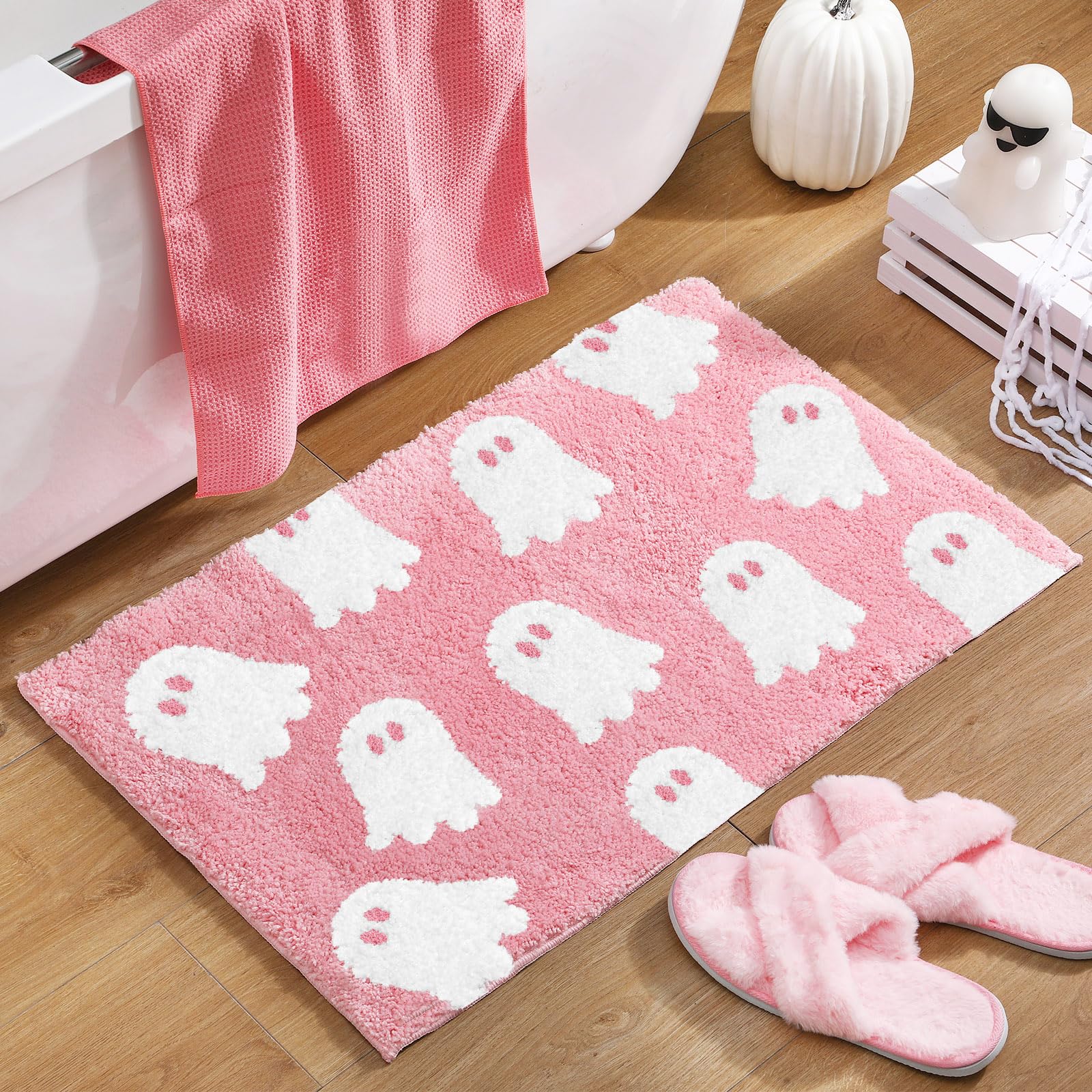 Hillsuren Ghost Bathroom Mat Pink Halloween Bath Rug 32 x 20 Inch Cute Non Slip Spooky Ghost Bathroom Decoration Plush Microfiber Rug Halloween Decor for Home Bedroom Shower Floor