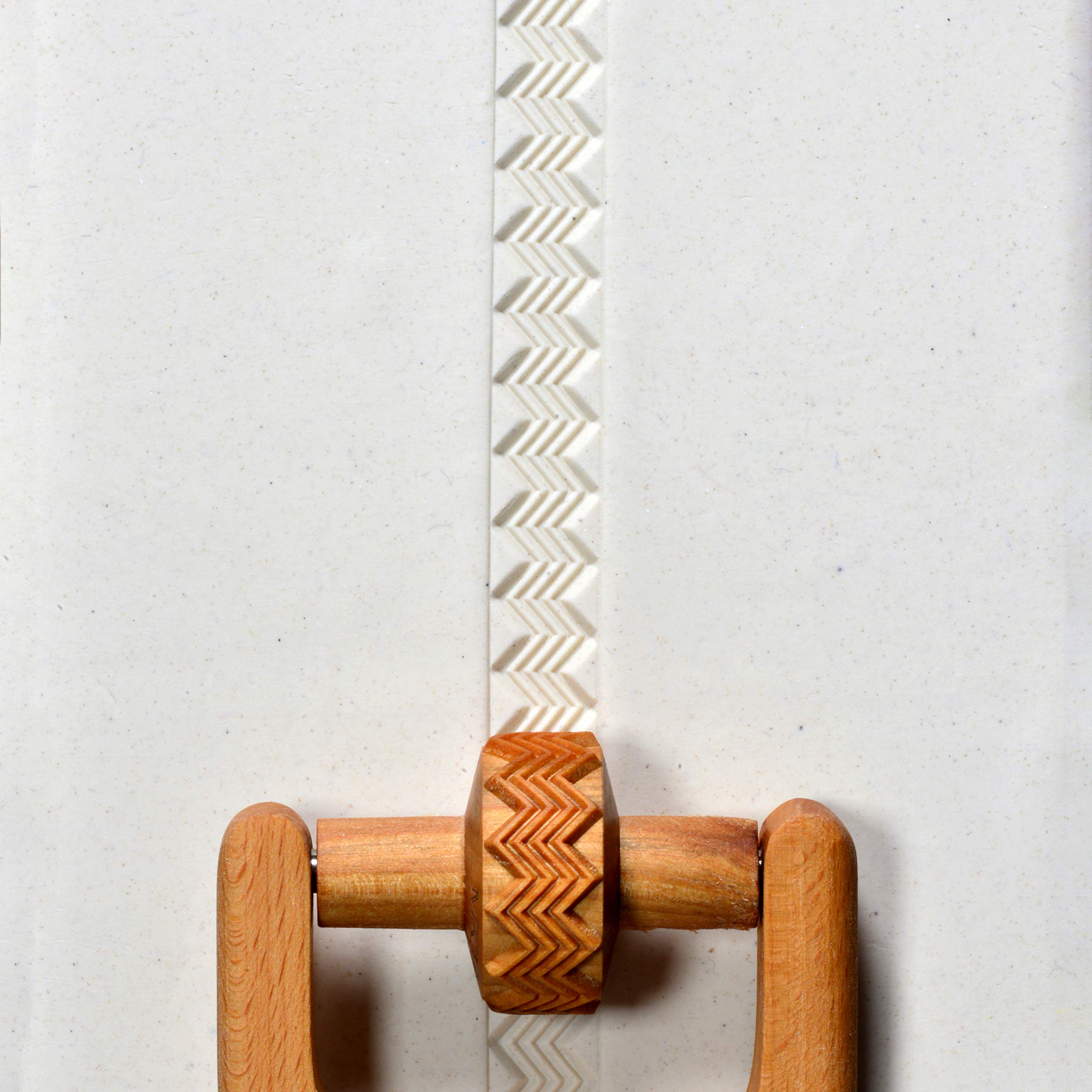 MKM Pottery Tools Wood Small Handle Rollers for Clay (RS-004 4 Zig Zag)