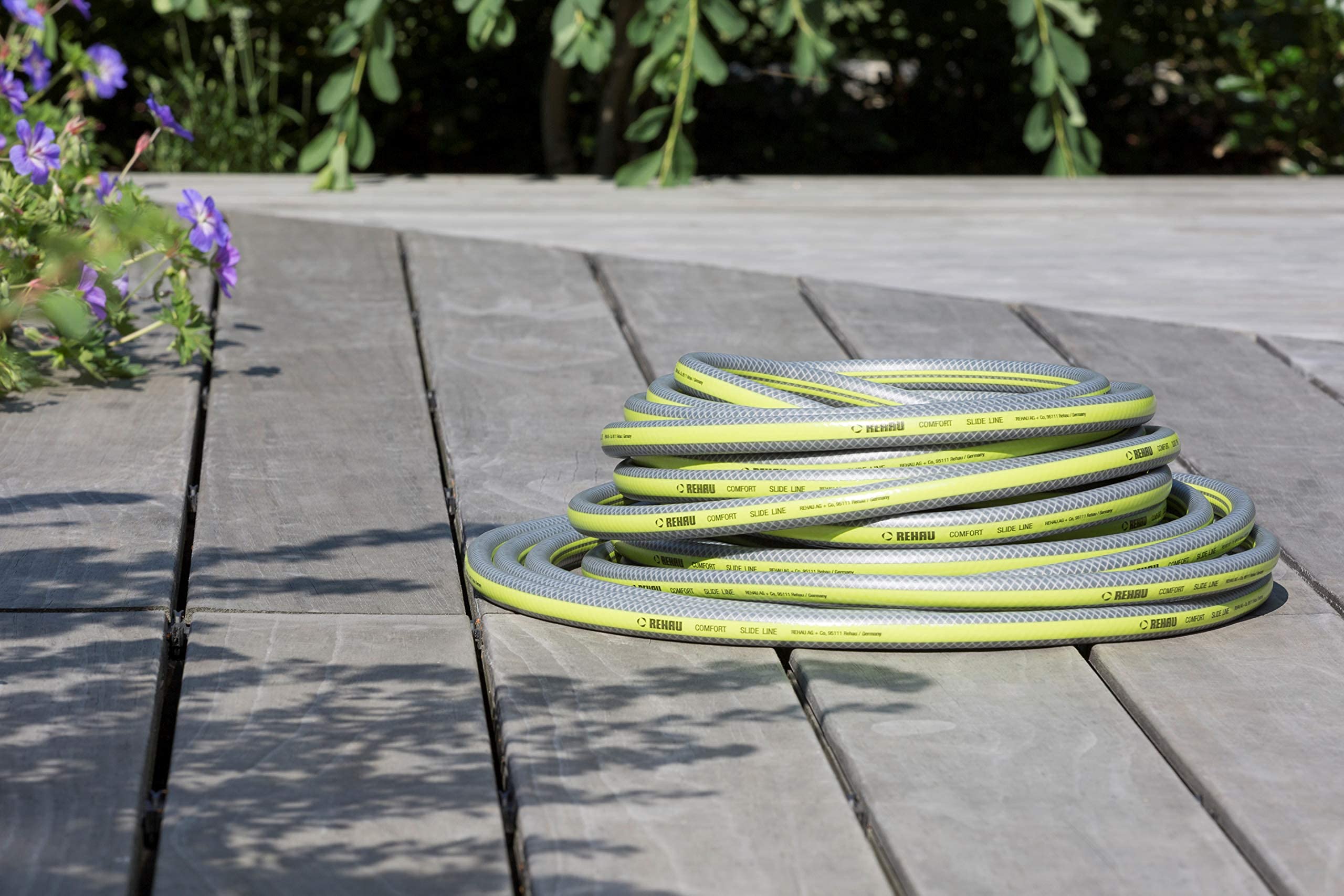 REHAU Gartenschlauch Slide LINE 3/4 Zoll 25m: sehr gleitfähig damit schmutzabweisend + Abriebfest, umweltfreundlich + schadstofffrei