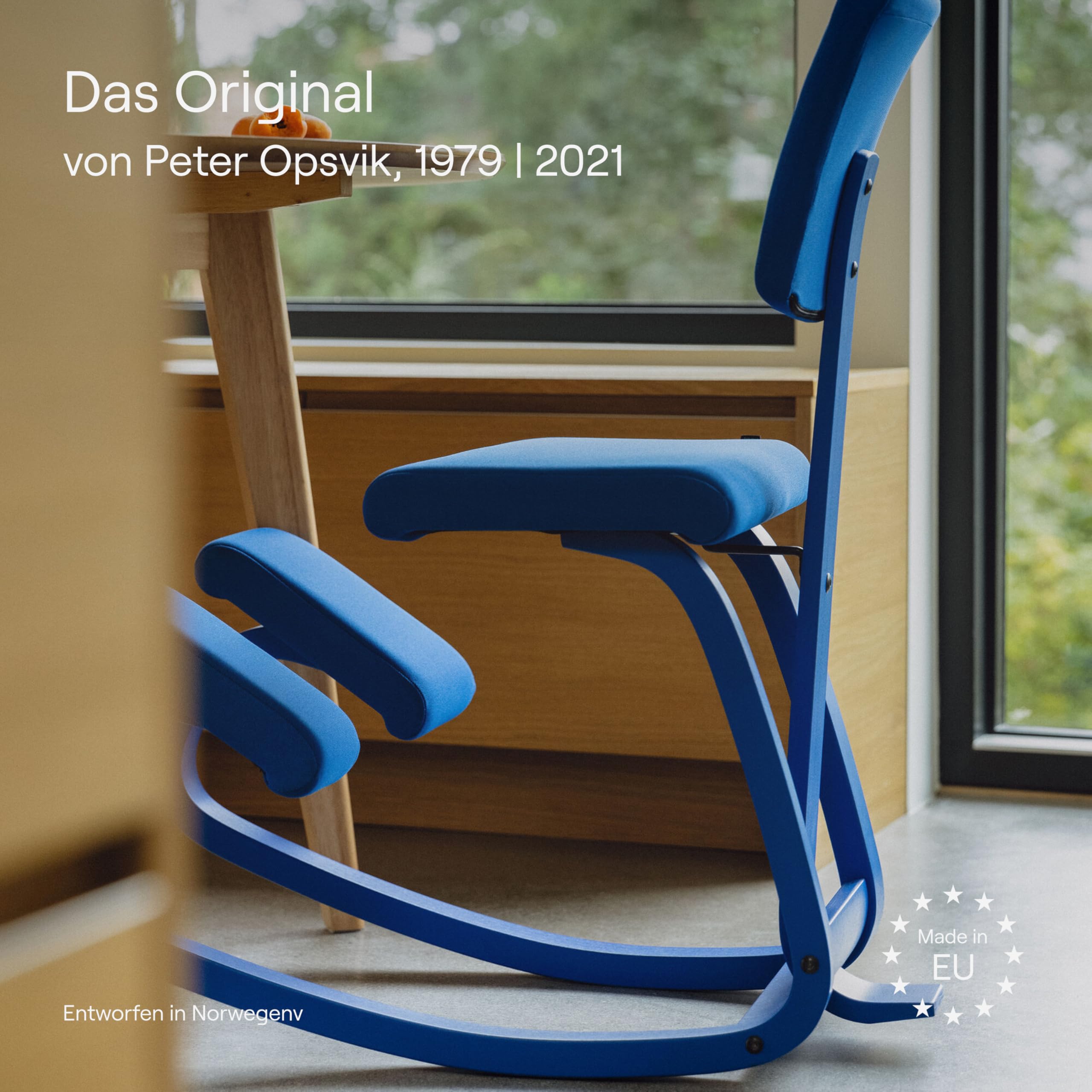 Varier Variable Plus Kniestuhl mit Rückenlehne Natur/Schwarz – Ergonomischer Bürostuhl im Skandinavischen Design, Aktives Sitzen und Komfort – 10 Jahre Garantie