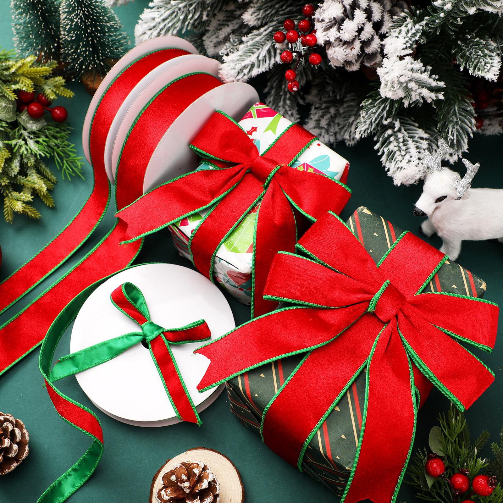 Yunlly 3 Rollen Weihnachts-Samtband mit Draht, 1,5 cm, 2,5 cm, 3,8 cm, doppelseitiges Samtband für Baumdekoration, Geschenkverpackung, Handwerk, Kränze, insgesamt 27,7 m (rot und grün)