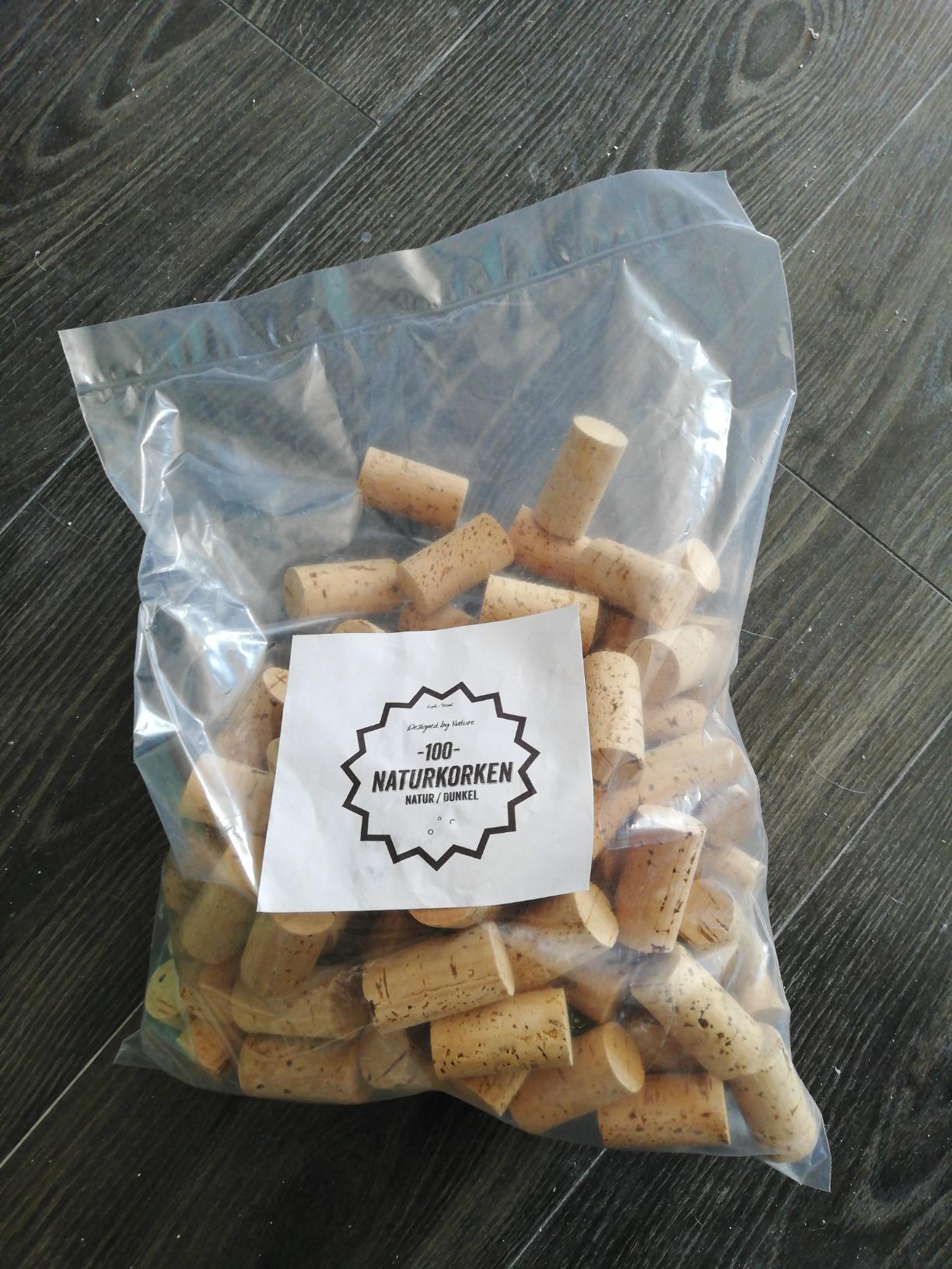 Weinkorken, Naturkorken zum Basteln und Dekorieren, 100 Stück, 2,5cm, Länge 4,5cm, natur Weinkorken, Naturkorken zum Basteln und Dekorieren, 100 Stück, 2,5cm, Länge 4,5cm, natur