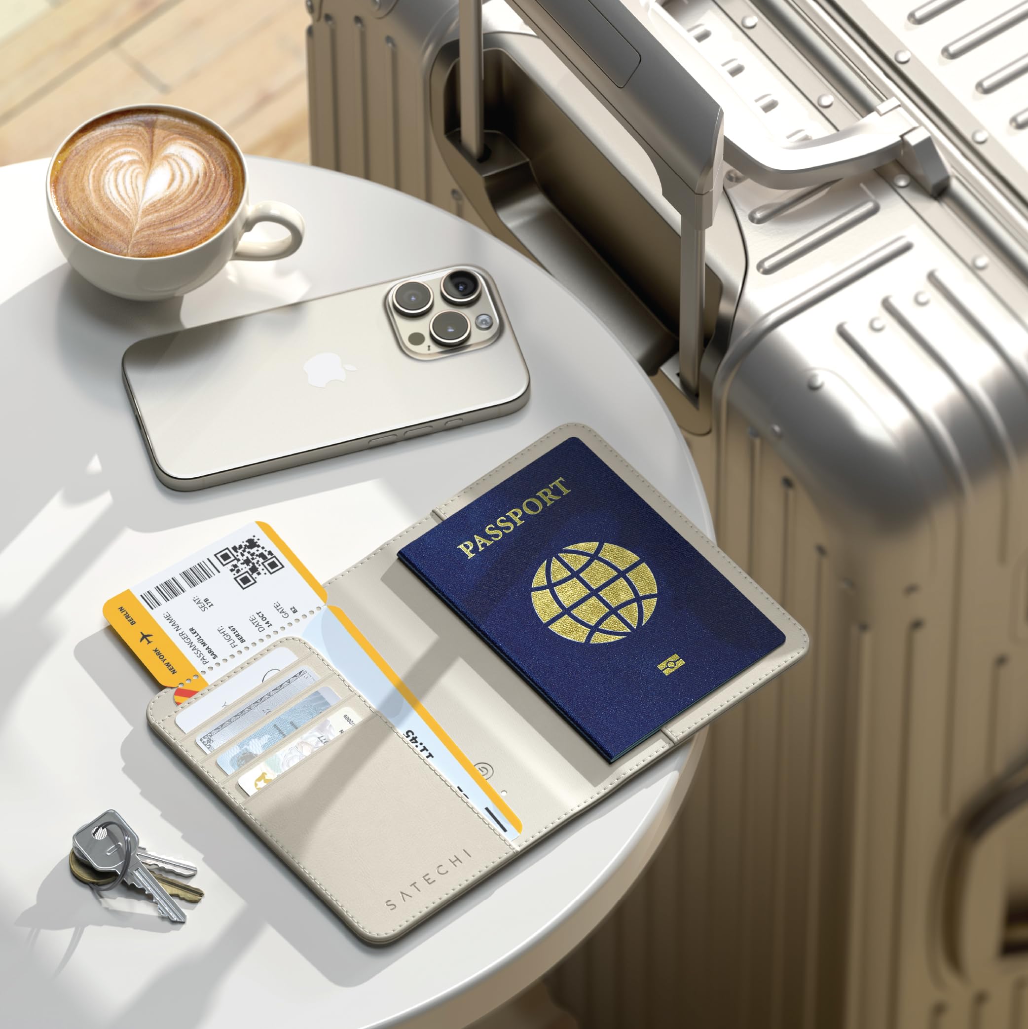 Satechi FindAll Custodia Passaporto da Viaggio con Find My con 4 Slot per Carte, Ricarica Wireless e Protezione RFID, Compatibile con App iOS Dov’è, Materiale Premium PU – Beige