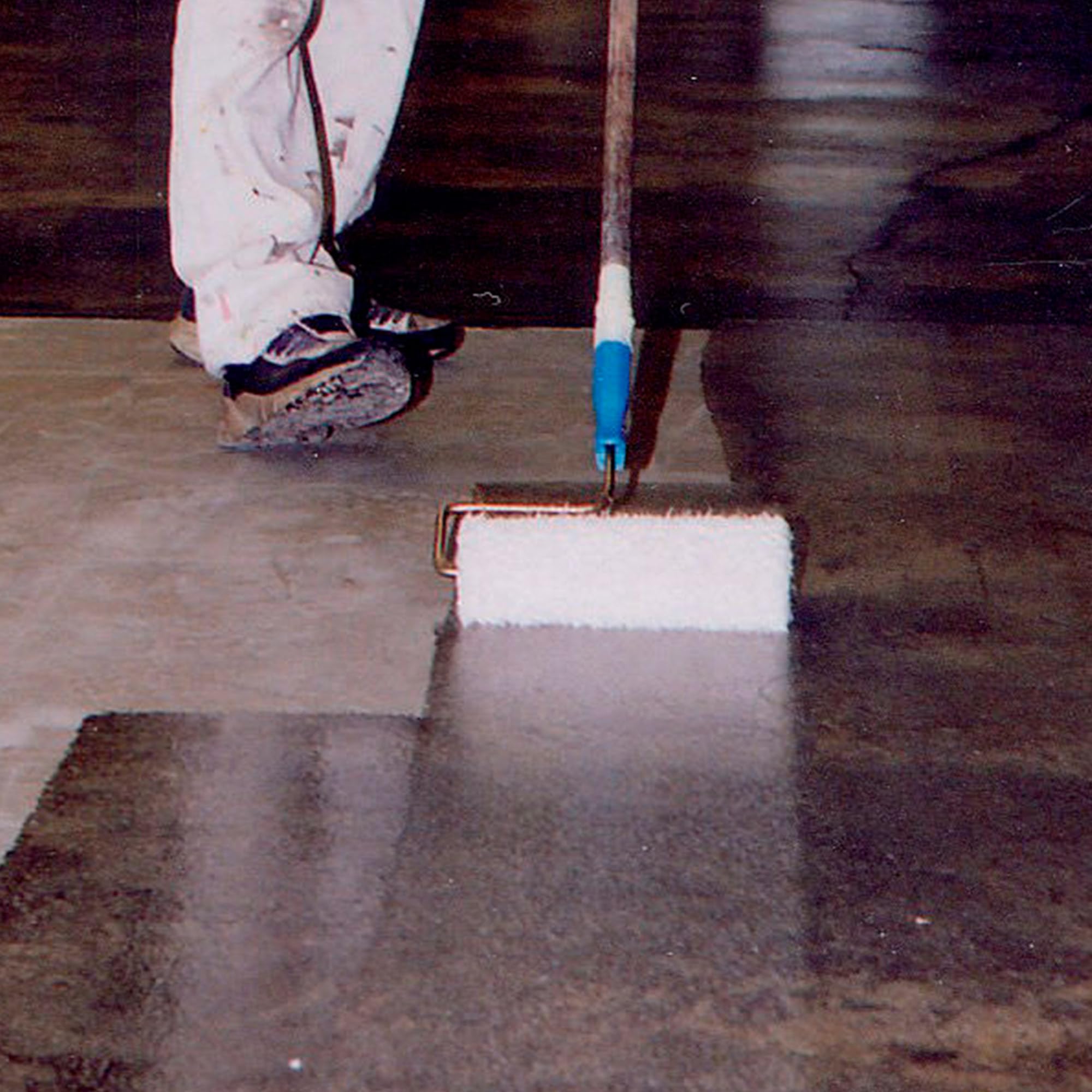 Barrera Antihumedad Suelos 12kg Bicomponente. Frena Humedades y Gas Radón