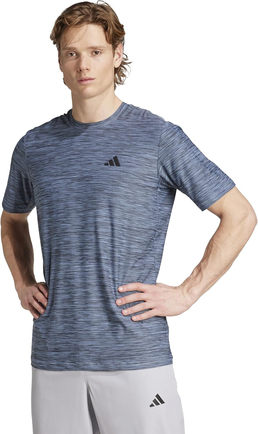 تي شيرت تدريب اسنشيالز قابل للتمدد للرجال من اديداس 2026 - view 3