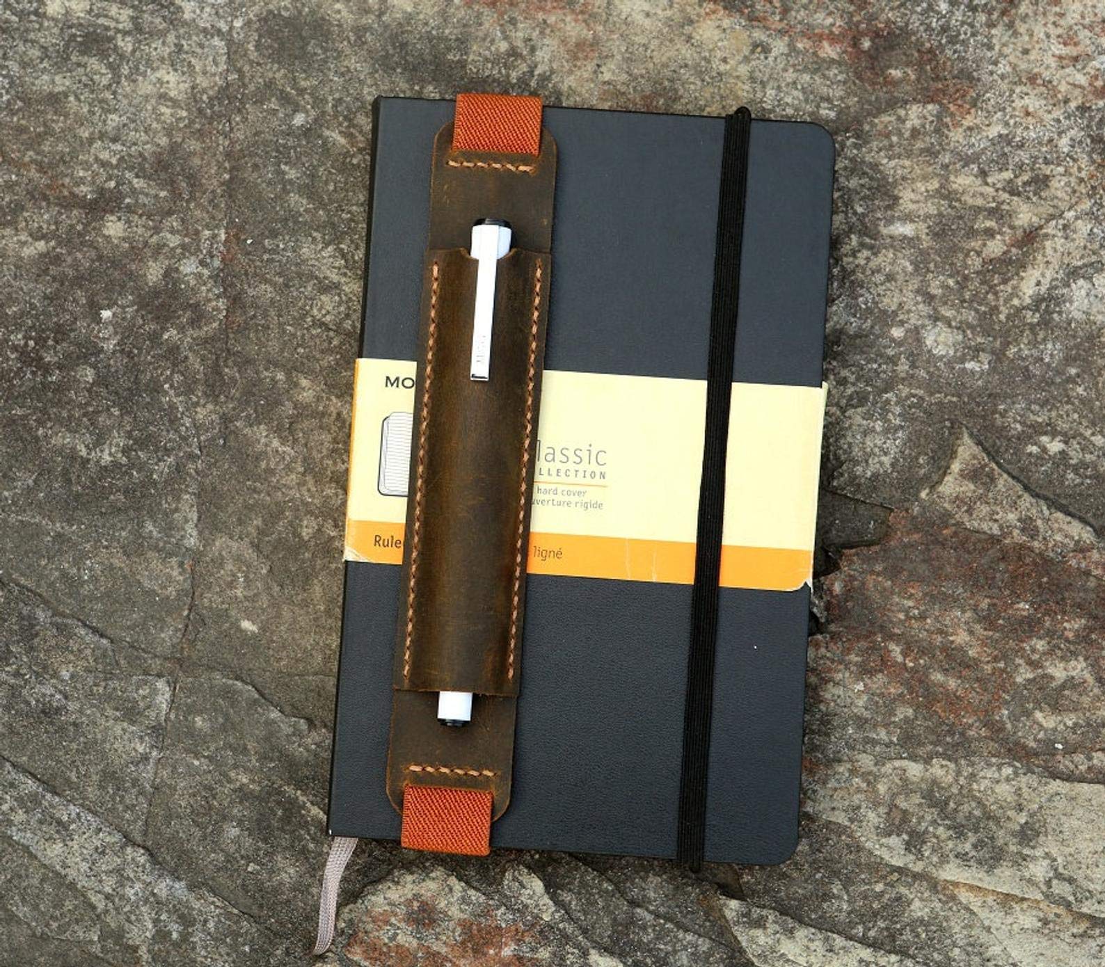 Amazon | レザー ペンホルダー 本革 オイルタンニン鞣し牛革 ペン