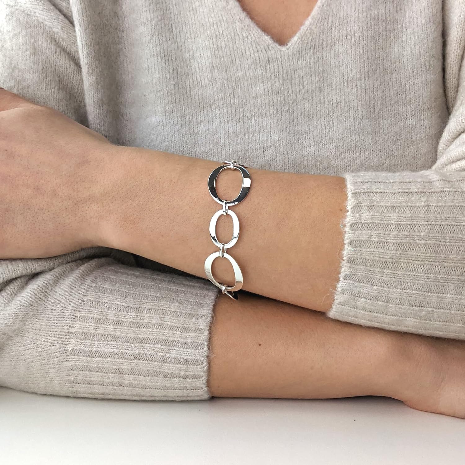 Silverly Women's 925 Sterling Silver Flat Open Oval Link Bracelet With Toggle Clasp 19.5 cm - Lightweight T-Bar Bracelet for Women - Modern Statement Jewelry - Extra Wide Chain Design