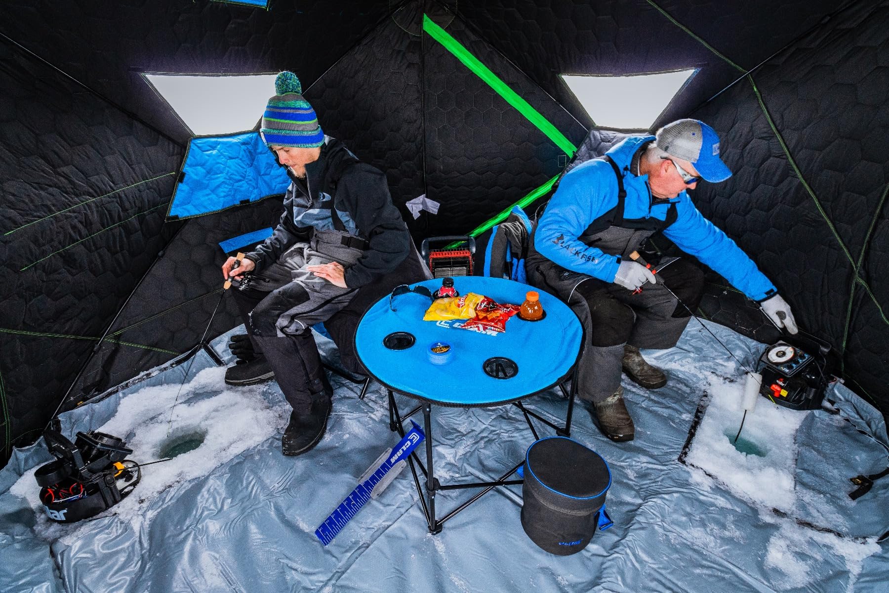 CLAM - Quick-Pack Table - Round w/Carry case