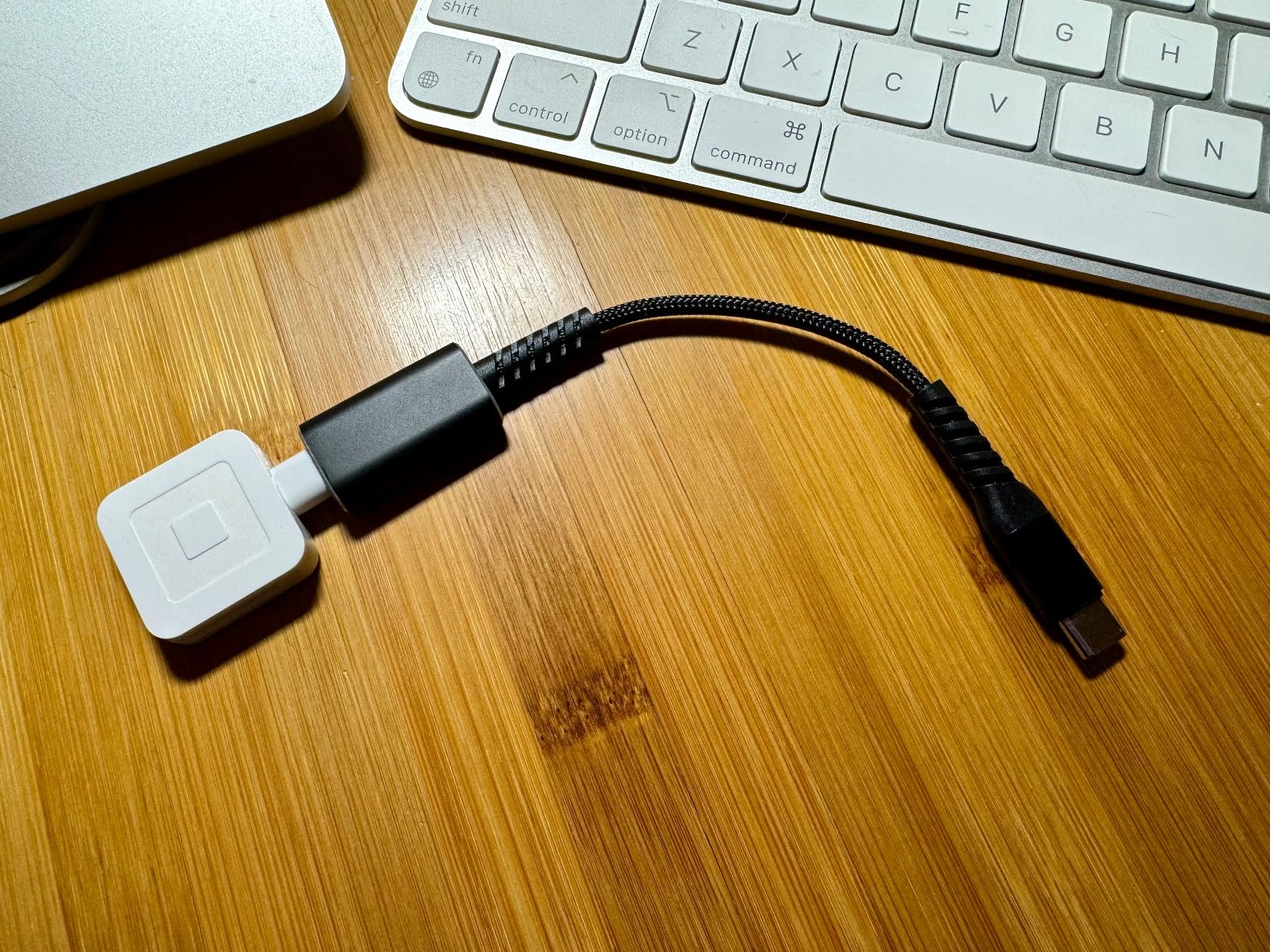 Works great on iPhone 15Pro with Square Lightening credit card reader